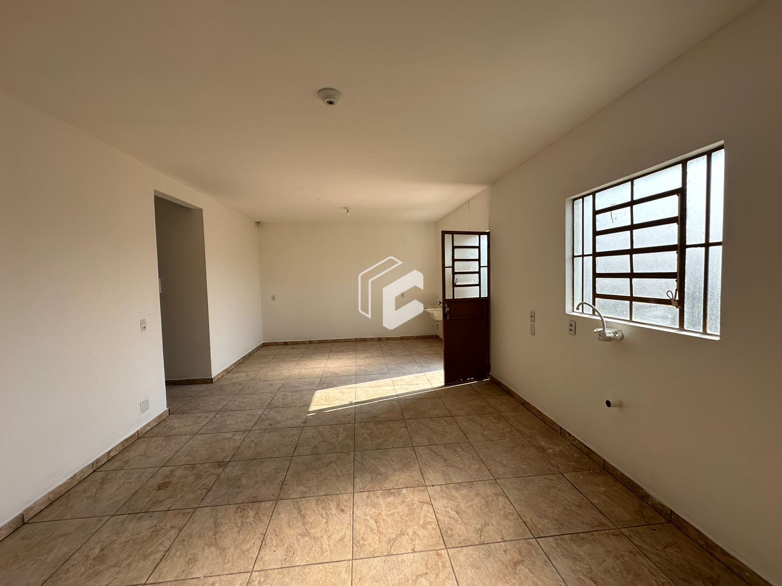 Casa à venda com 1 quarto, 76m² - Foto 3