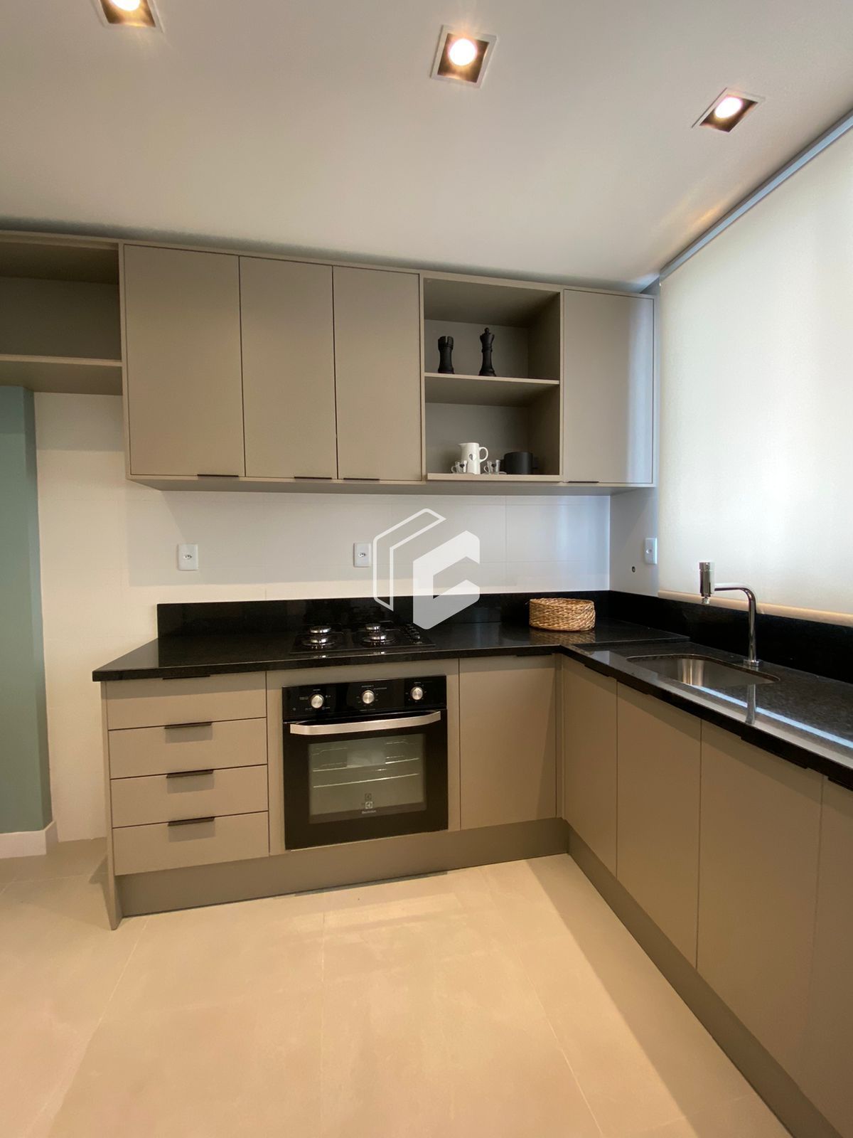 Apartamento à venda com 2 quartos, 94m² - Foto 9