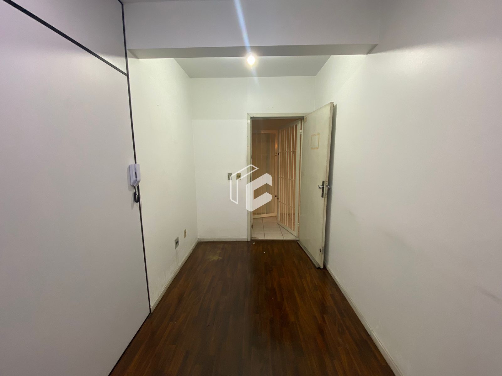 Conjunto Comercial-Sala para alugar com 1 quarto, 36m² - Foto 3