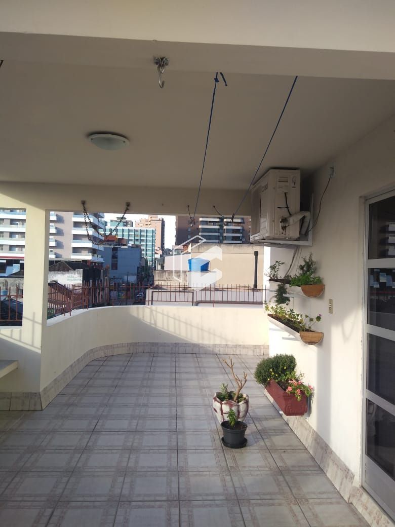 Apartamento à venda com 3 quartos, 148m² - Foto 2