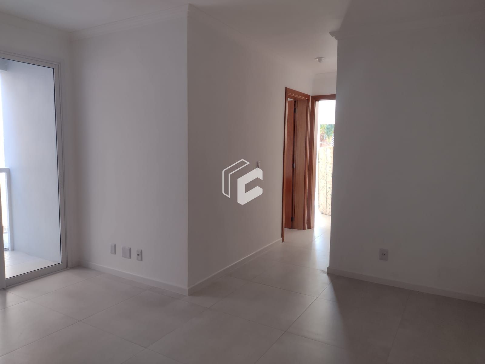 Apartamento à venda com 2 quartos, 60m² - Foto 2