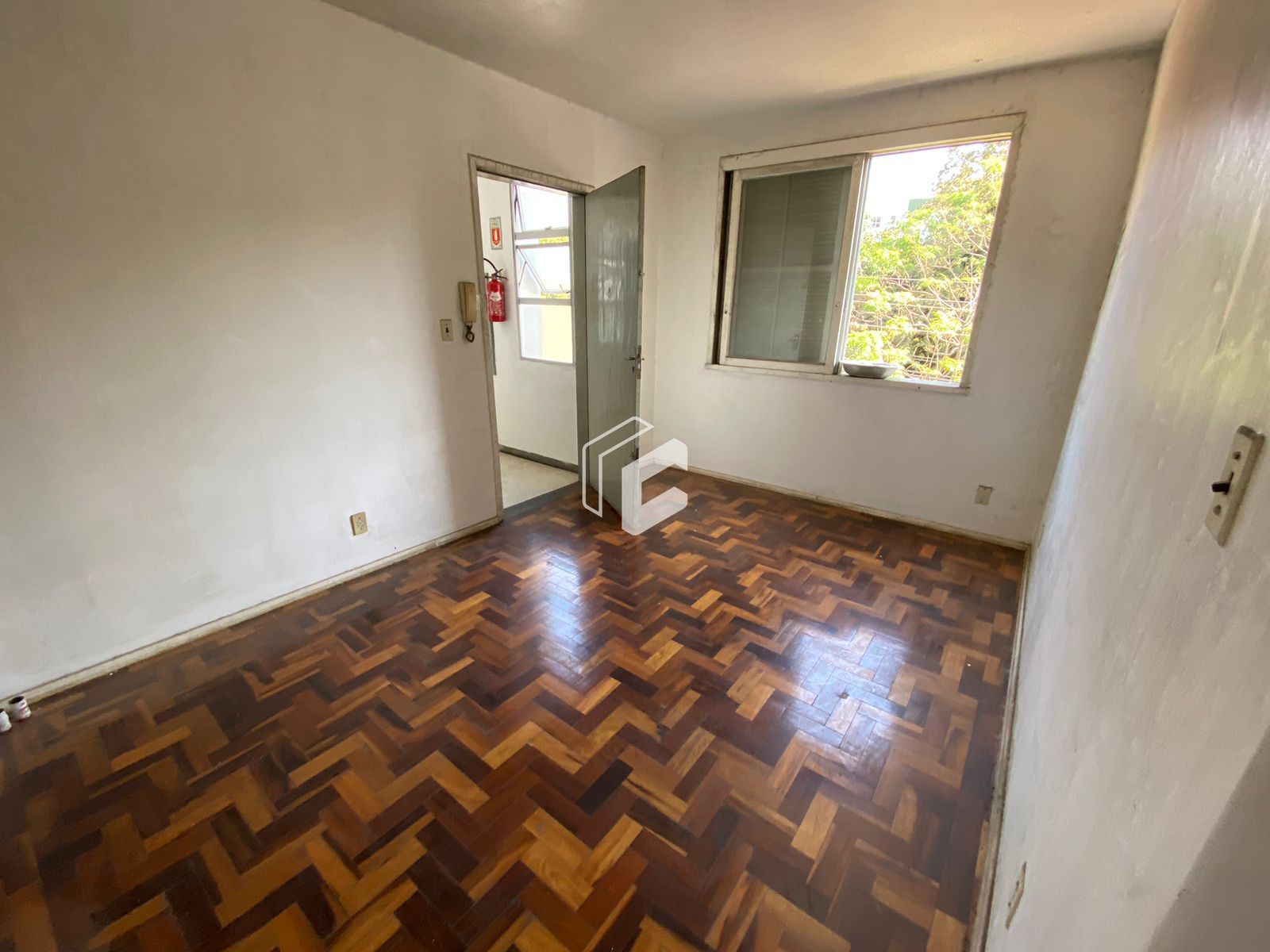 Apartamento à venda com 3 quartos, 71m² - Foto 2