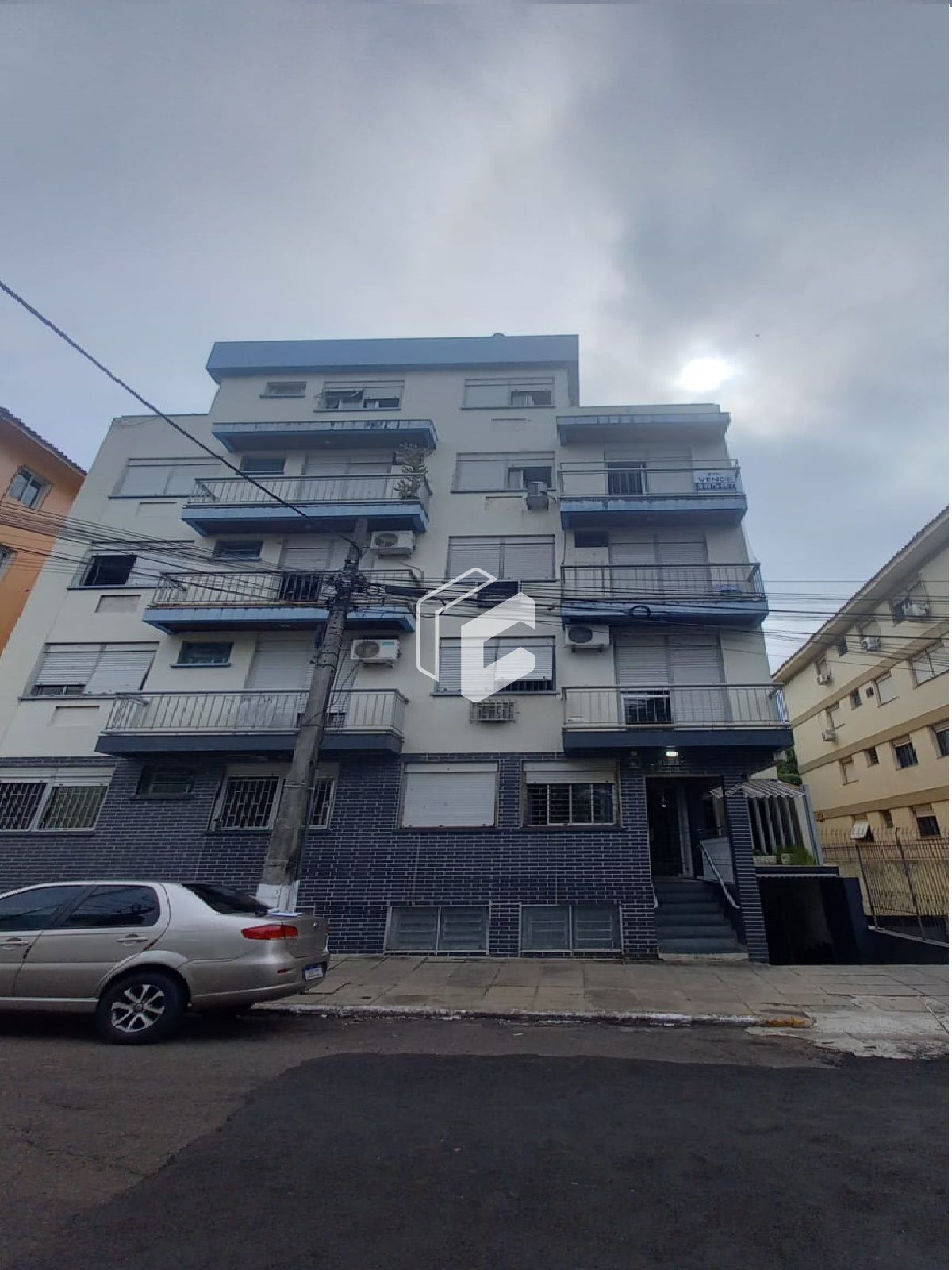 Apartamento à venda com 3 quartos, 133m² - Foto 1