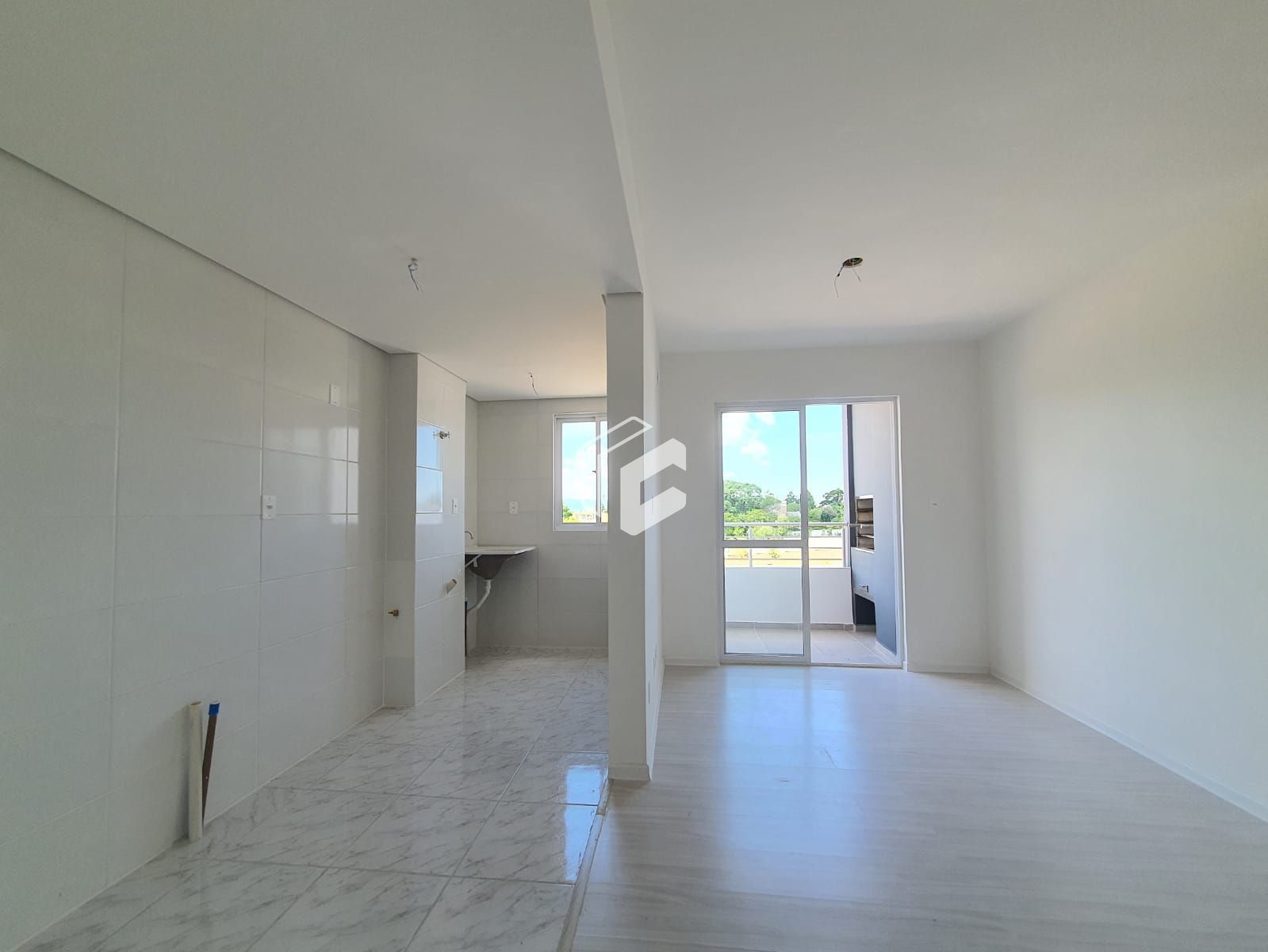 Apartamento à venda com 2 quartos, 58m² - Foto 4