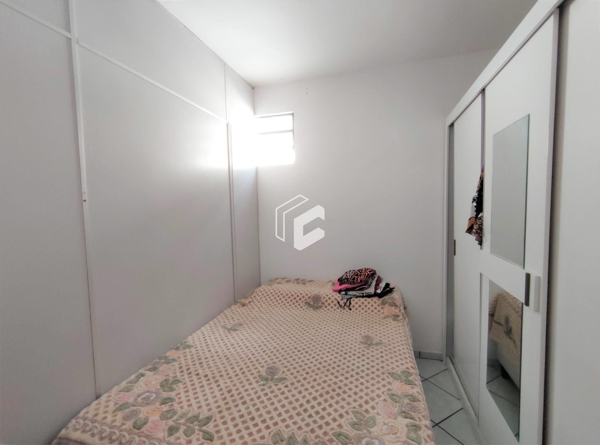 Casa à venda com 2 quartos, 180m² - Foto 10