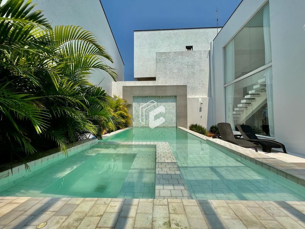 Casa à venda com 2 quartos, 331m² - Foto 1