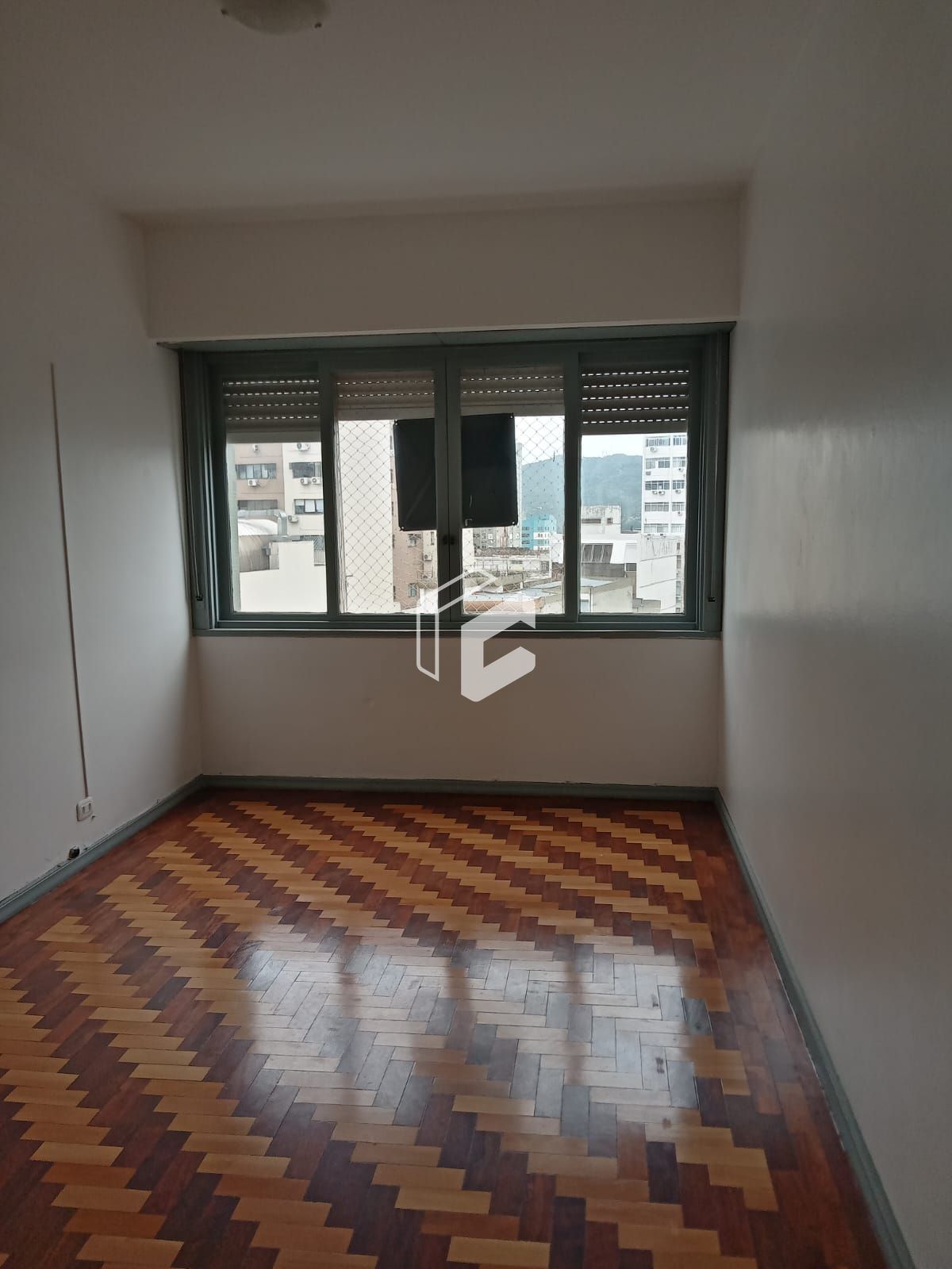 Apartamento à venda com 2 quartos, 82m² - Foto 3