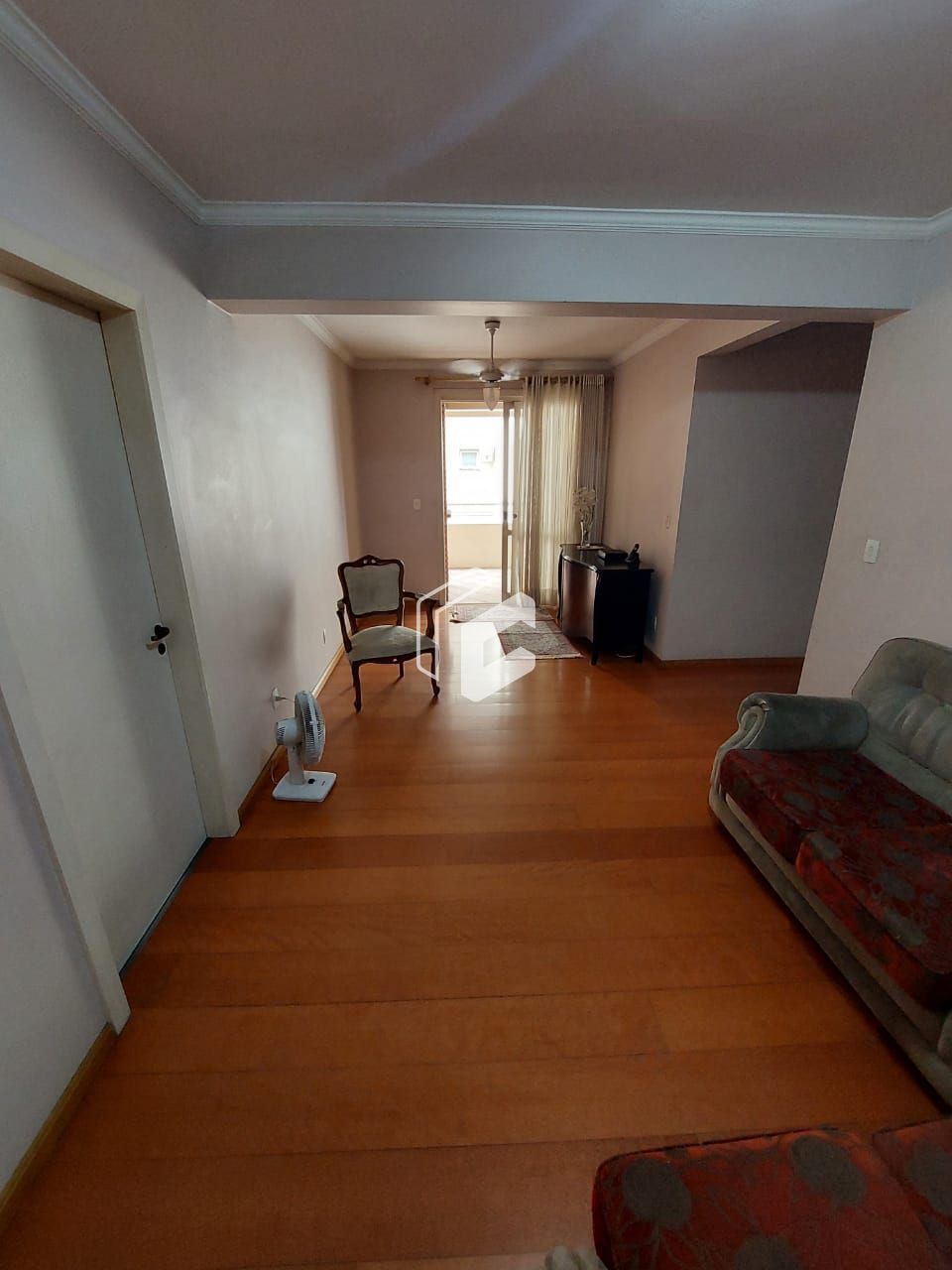 Apartamento à venda com 3 quartos, 106m² - Foto 2