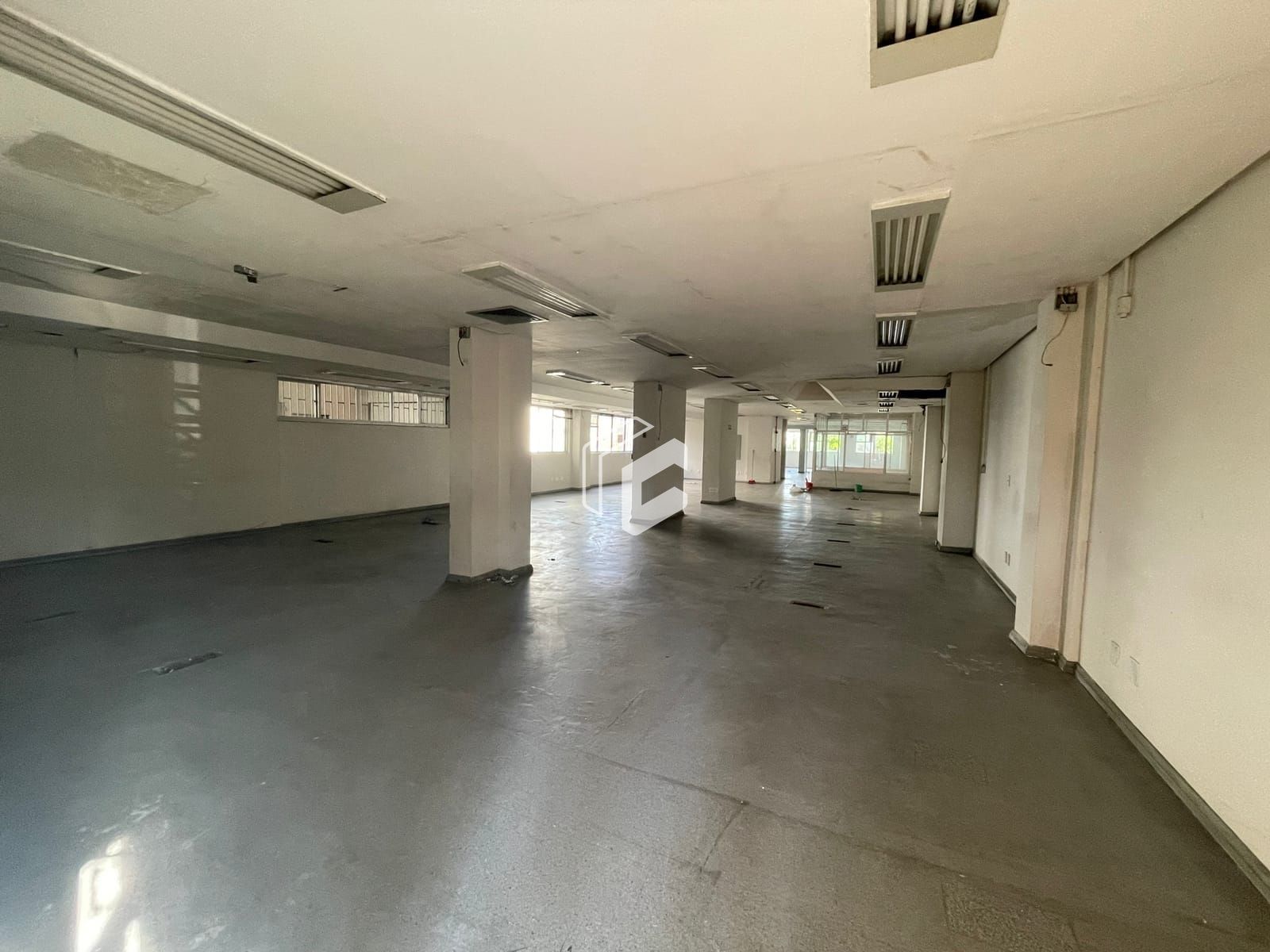 Conjunto Comercial-Sala à venda com 4 quartos, 237m² - Foto 10