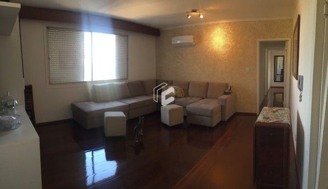 Apartamento à venda com 3 quartos, 129m² - Foto 1