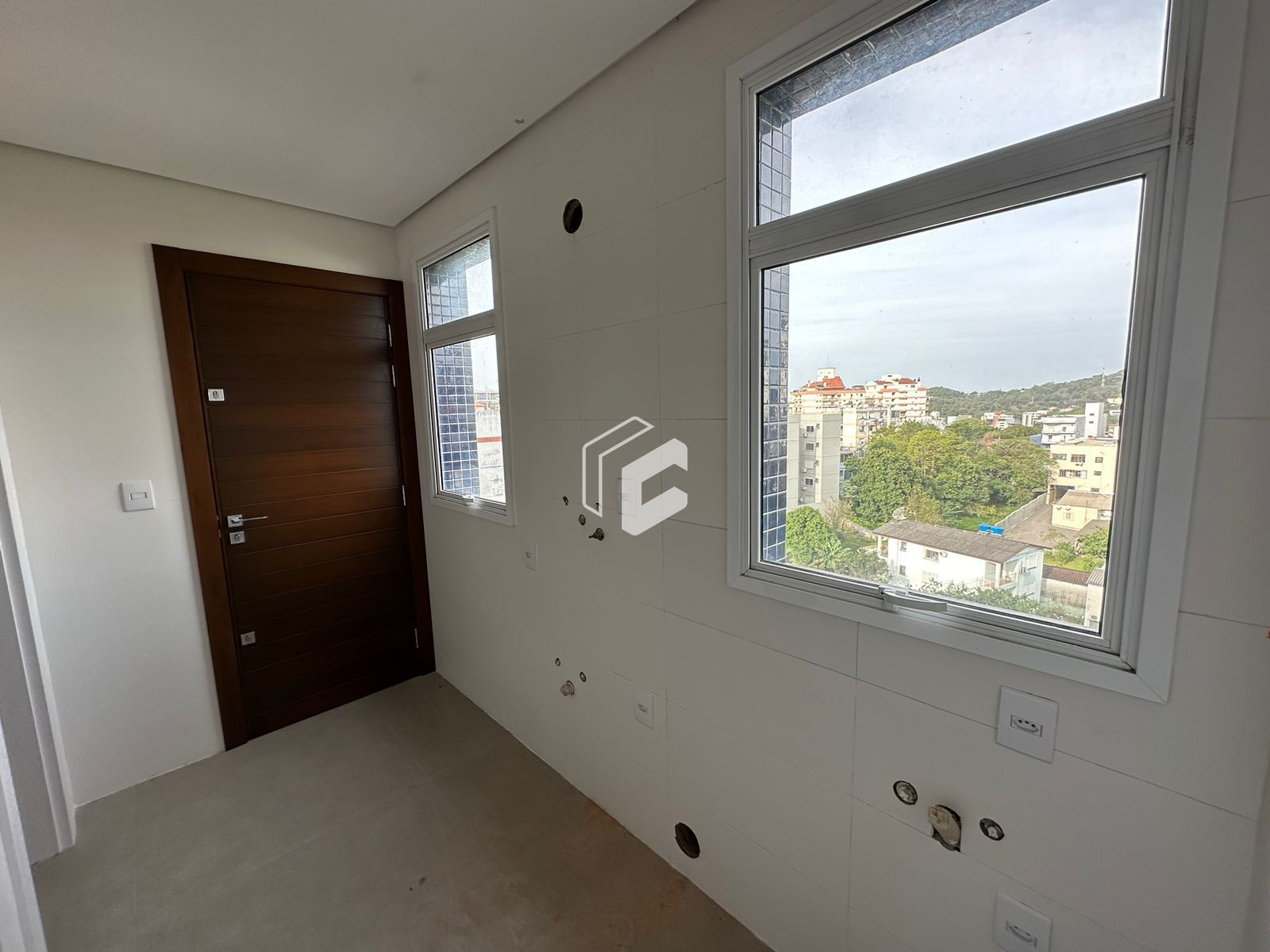 Apartamento à venda com 3 quartos, 211m² - Foto 9