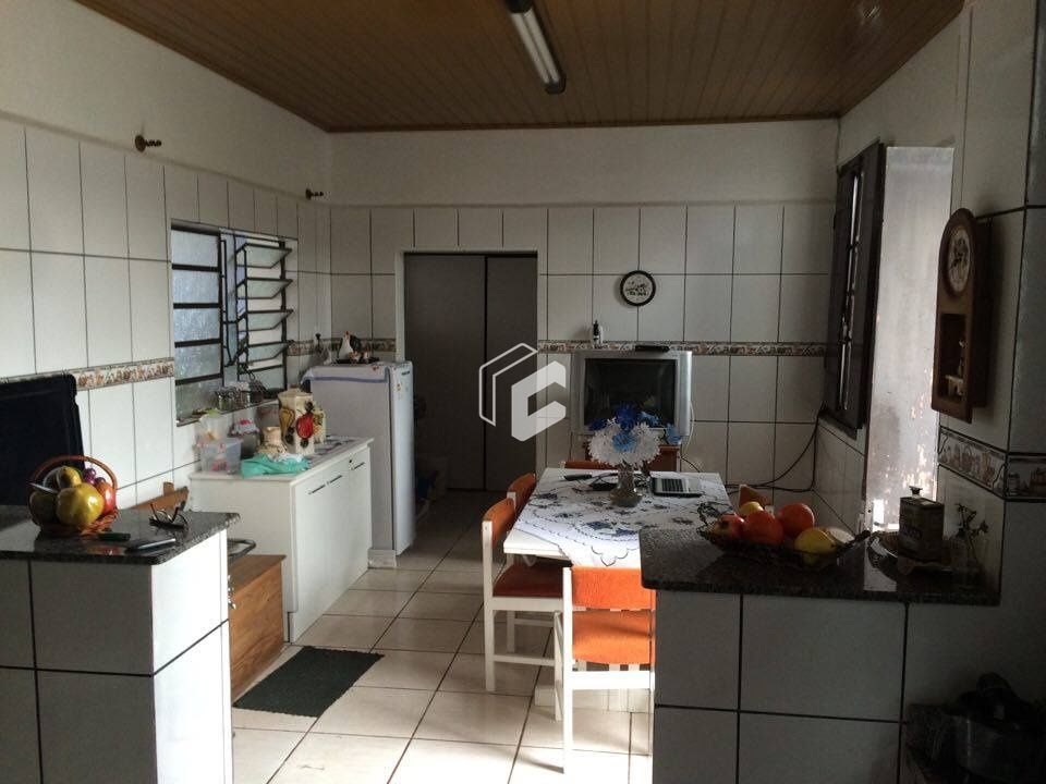 Casa à venda com 5 quartos, 140m² - Foto 8