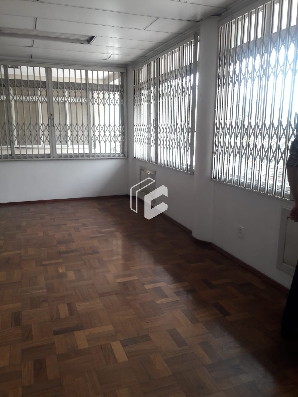 Conjunto Comercial-Sala à venda com 1 quarto, 105m² - Foto 2