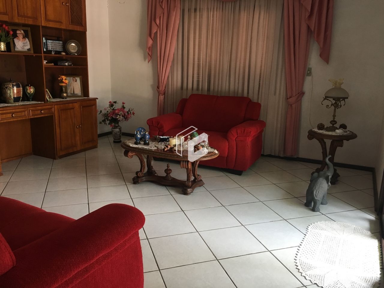 Casa à venda com 3 quartos, 339m² - Foto 4