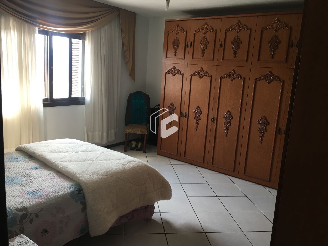 Casa à venda com 3 quartos, 339m² - Foto 8