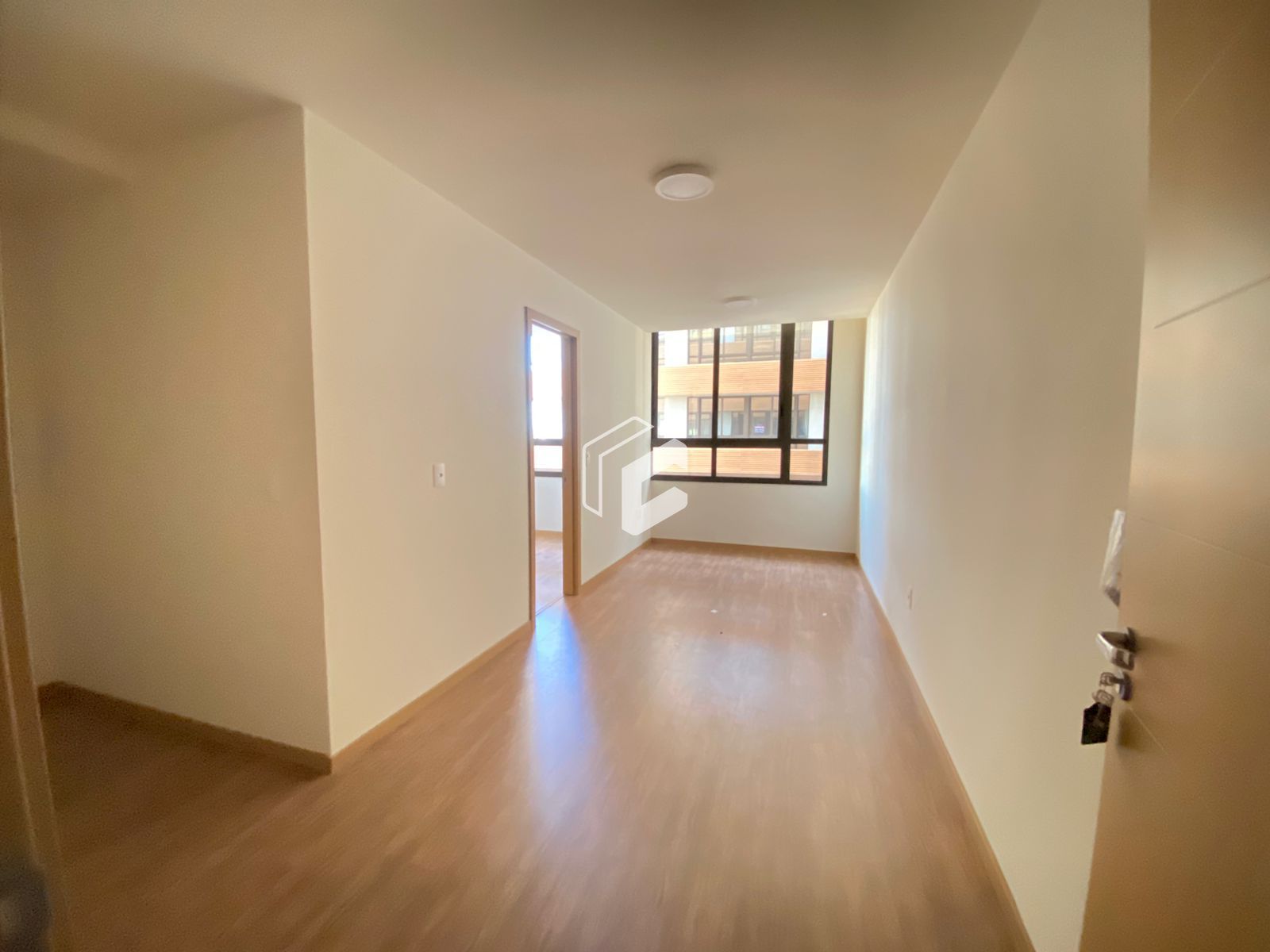 Apartamento à venda com 1 quarto, 32m² - Foto 2