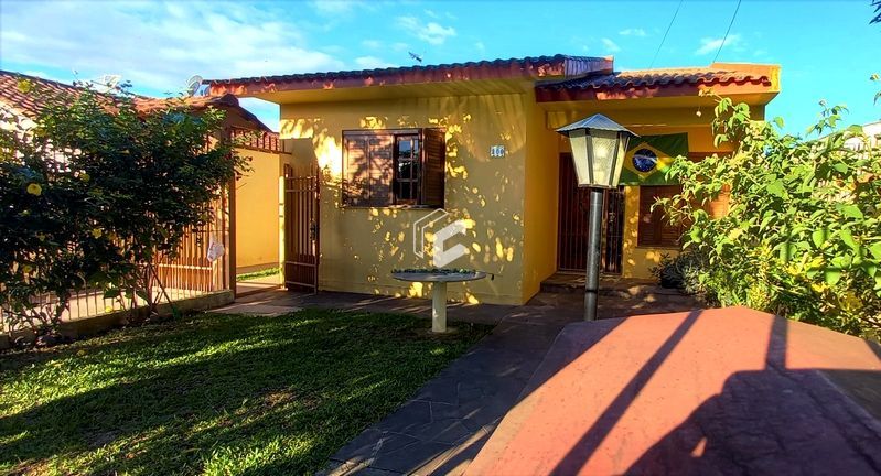 Casa à venda com 3 quartos, 90m² - Foto 2