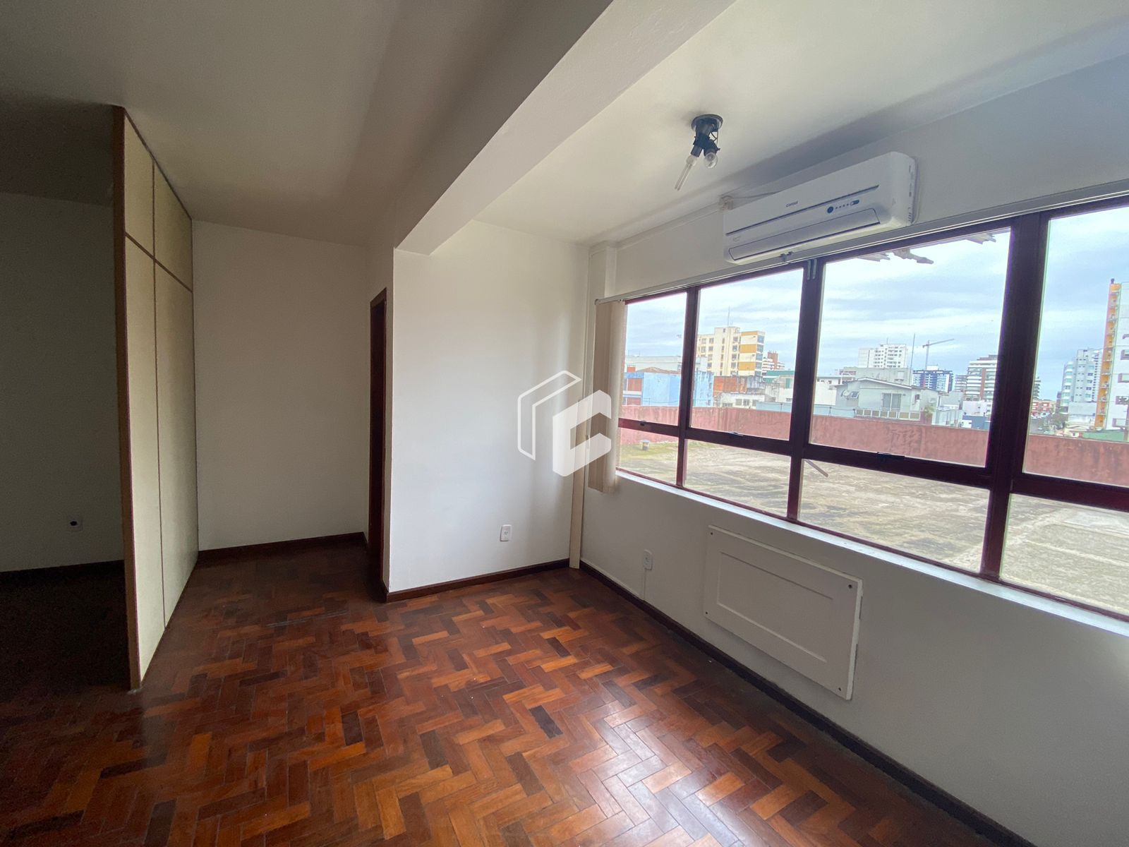 Conjunto Comercial-Sala à venda com 1 quarto, 40m² - Foto 2