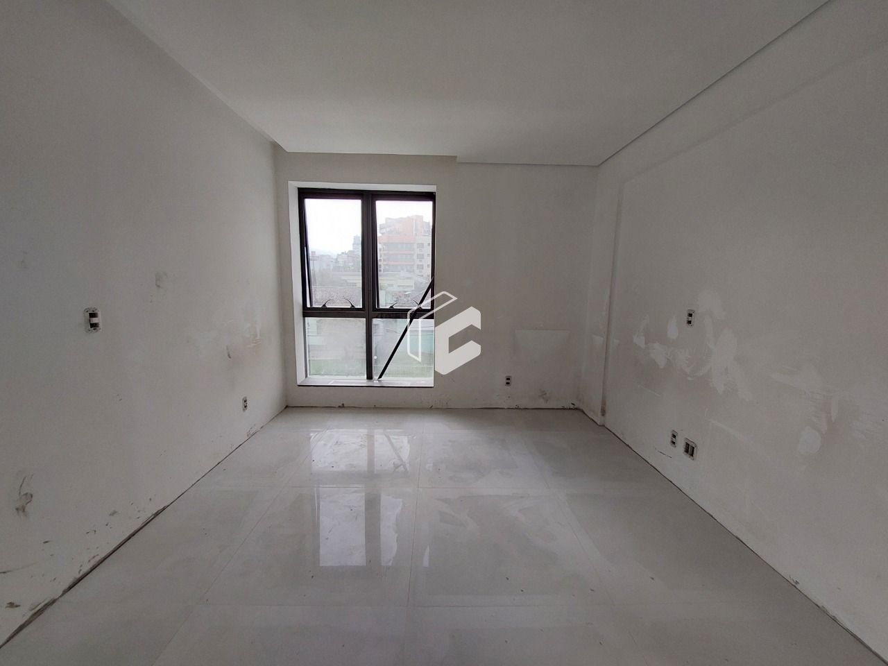 Apartamento à venda com 3 quartos, 220m² - Foto 4