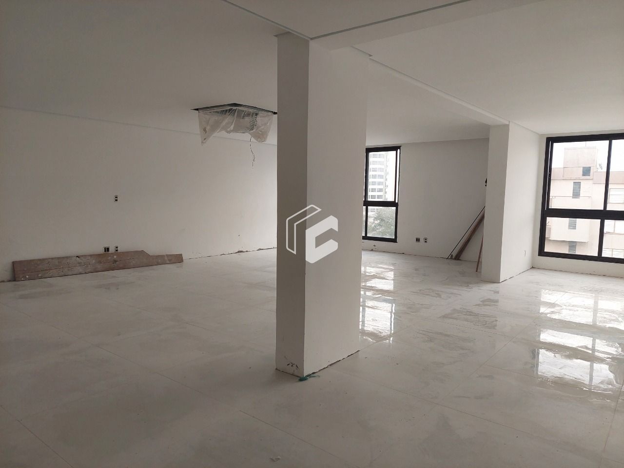 Apartamento à venda com 3 quartos, 220m² - Foto 5