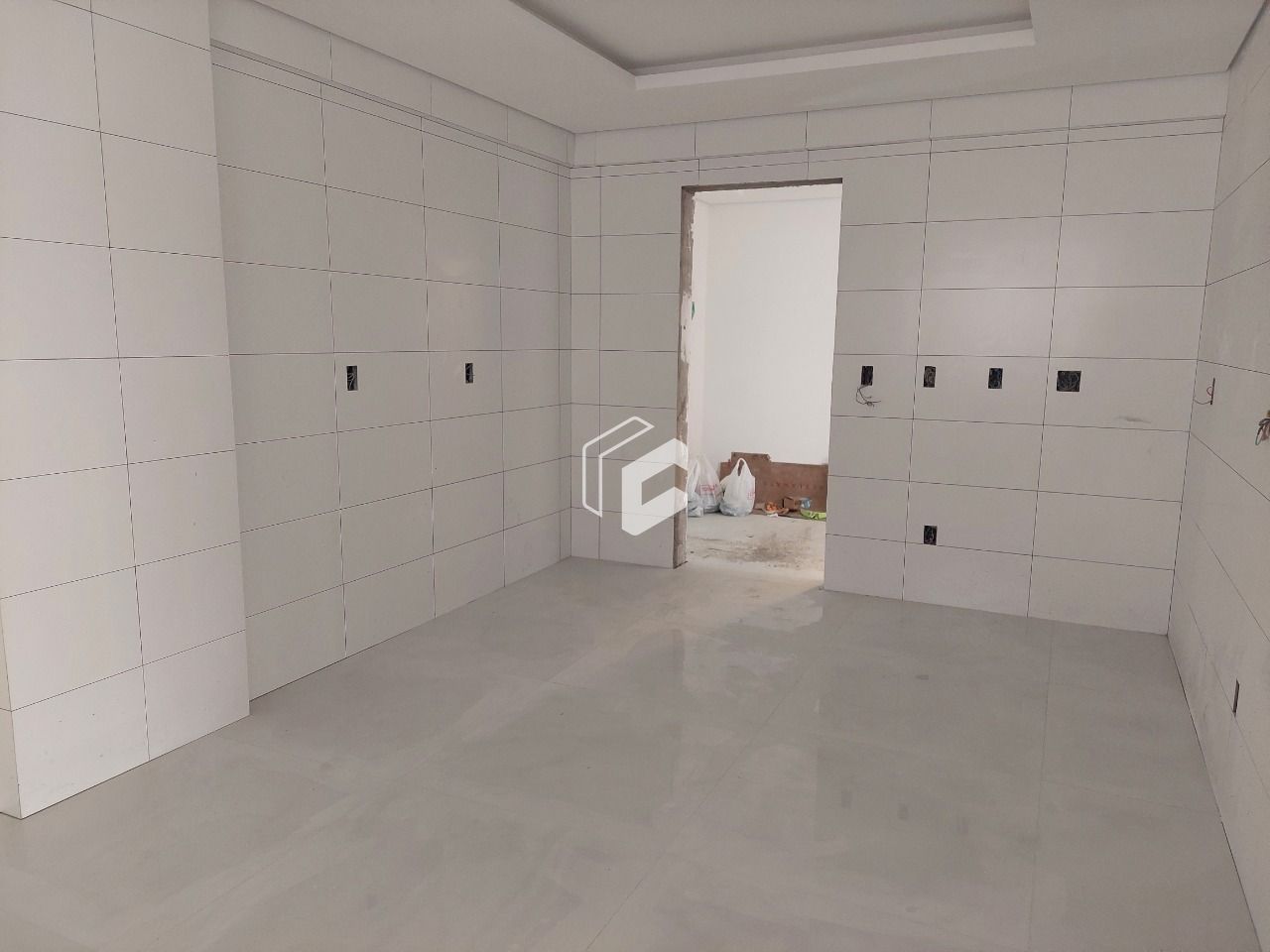 Apartamento à venda com 3 quartos, 220m² - Foto 3