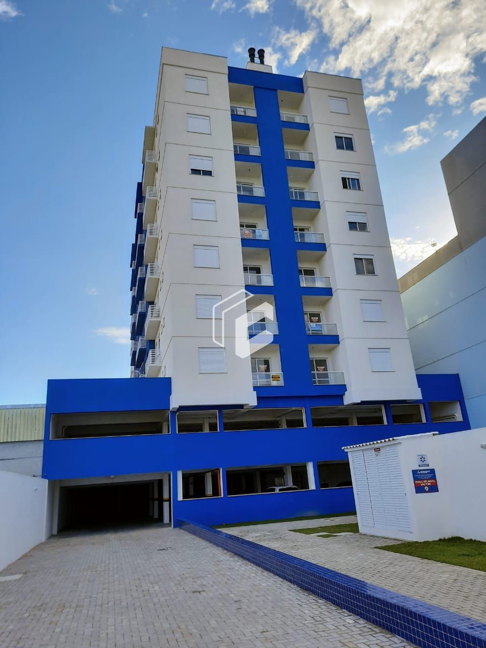 Apartamento à venda com 1 quarto, 55m² - Foto 1