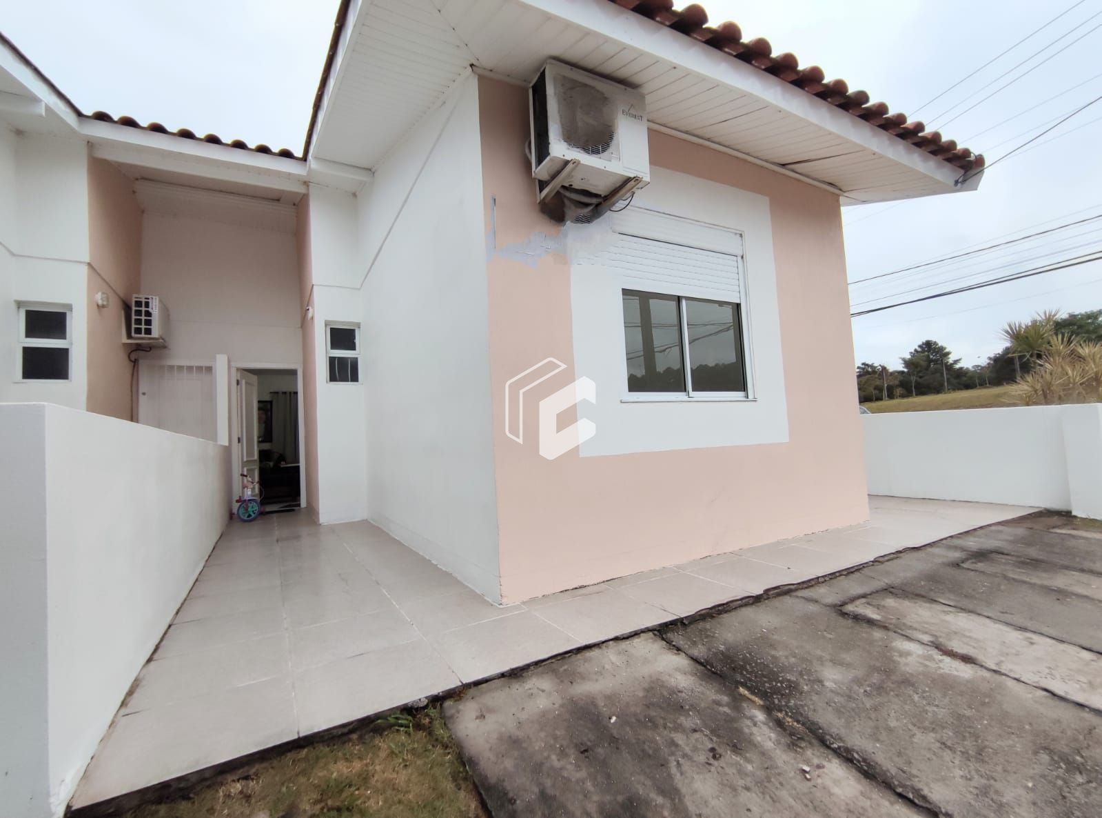 Casa de Condomínio à venda com 2 quartos, 58m² - Foto 1