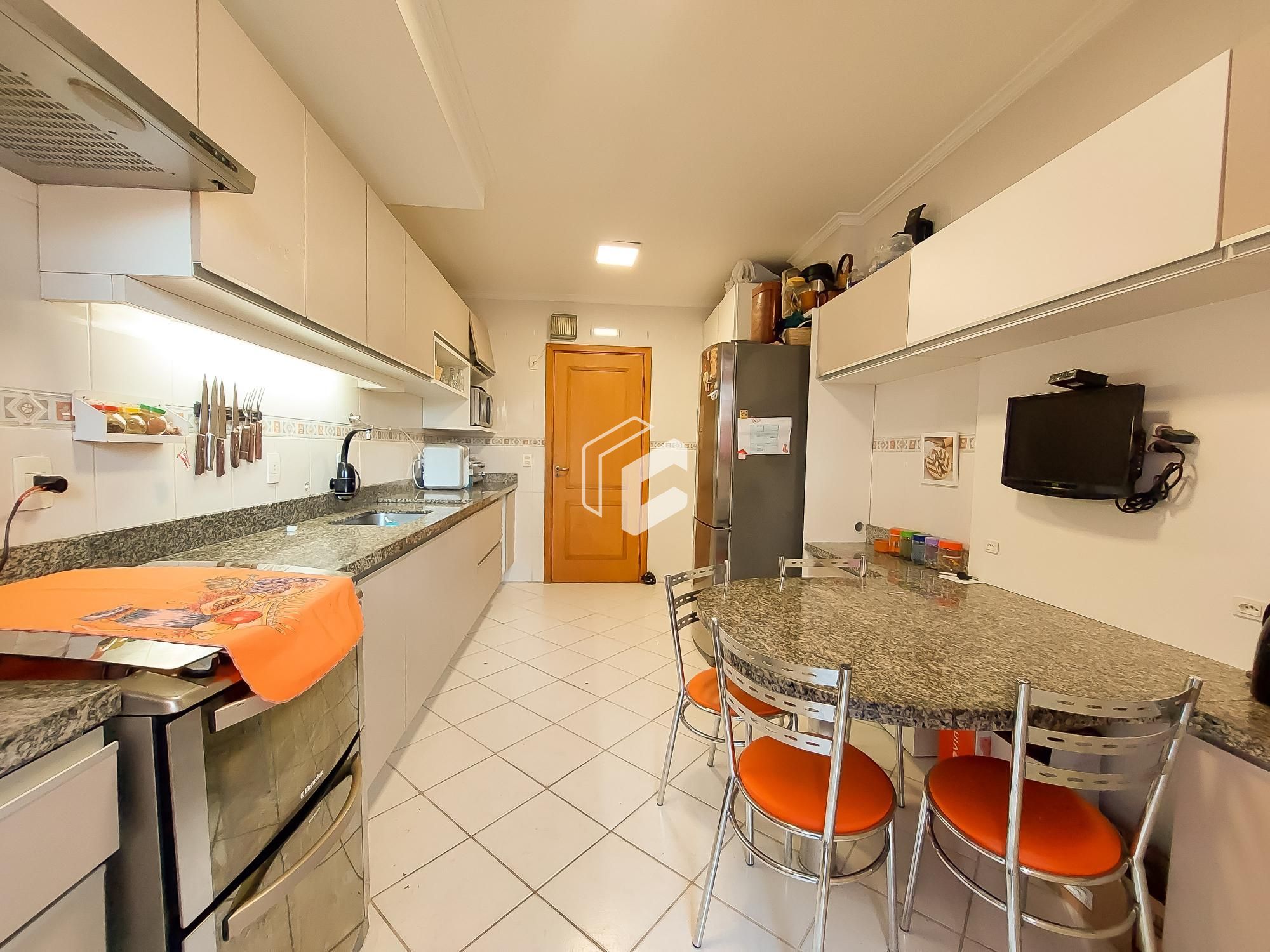 Apartamento à venda com 3 quartos, 129m² - Foto 4