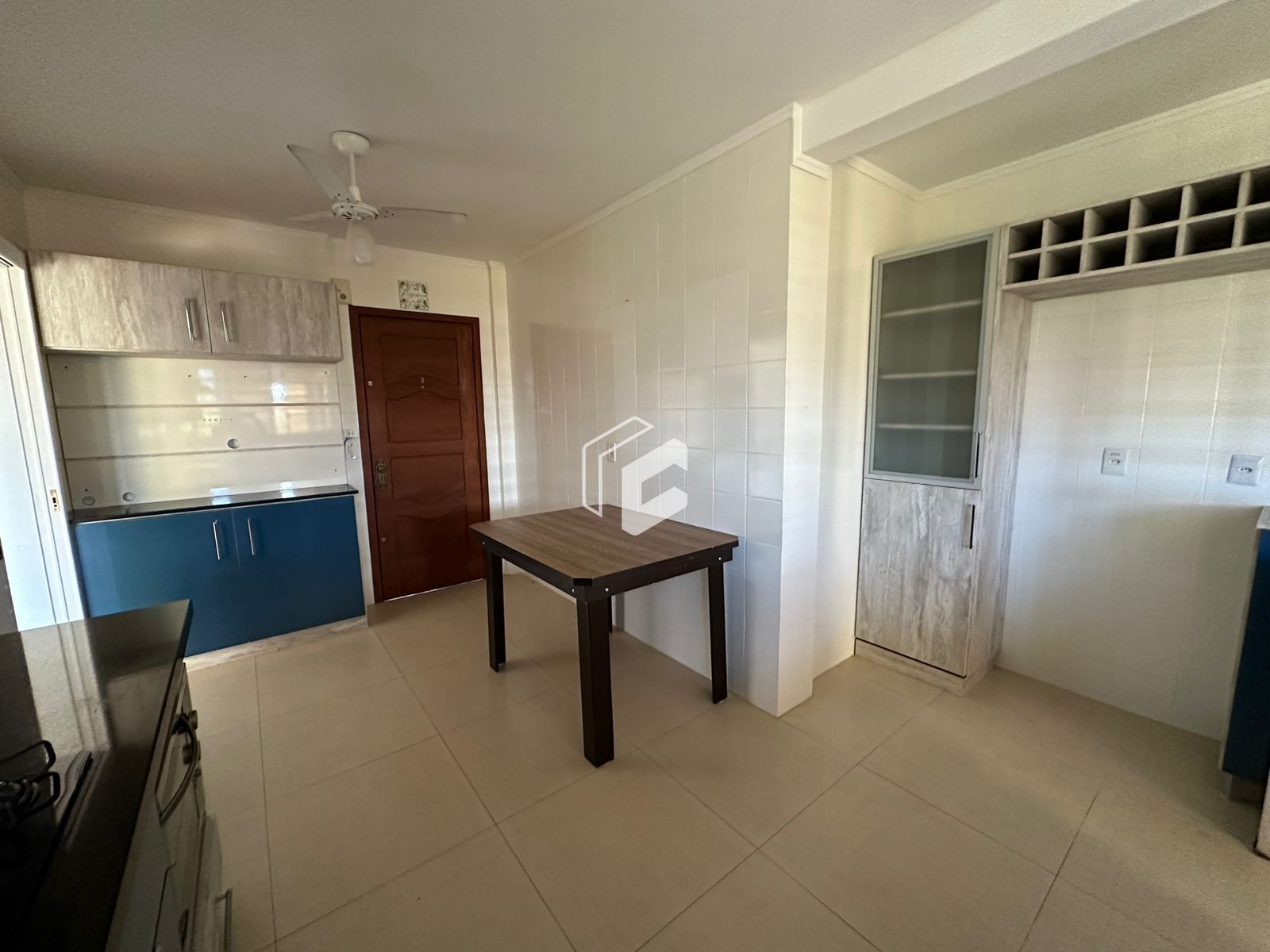 Apartamento à venda com 4 quartos, 162m² - Foto 6