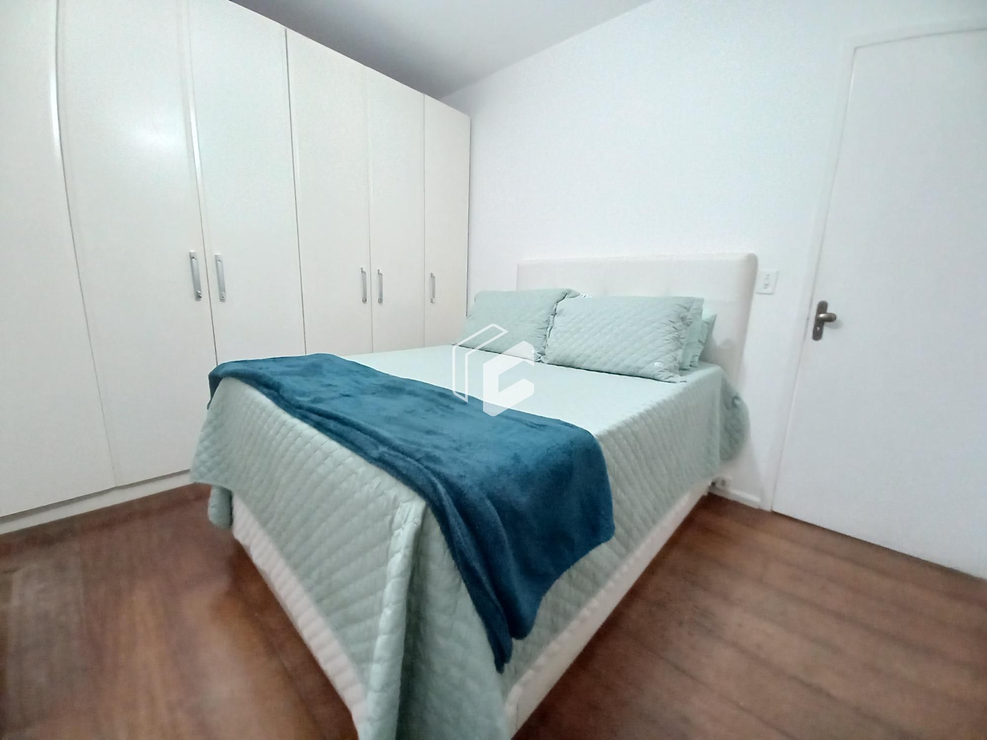 Apartamento à venda com 2 quartos, 64m² - Foto 4