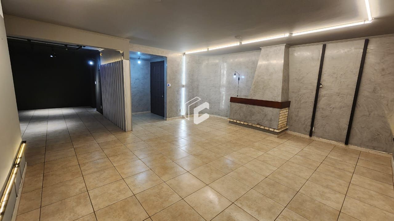 Casa à venda com 3 quartos, 240m² - Foto 5