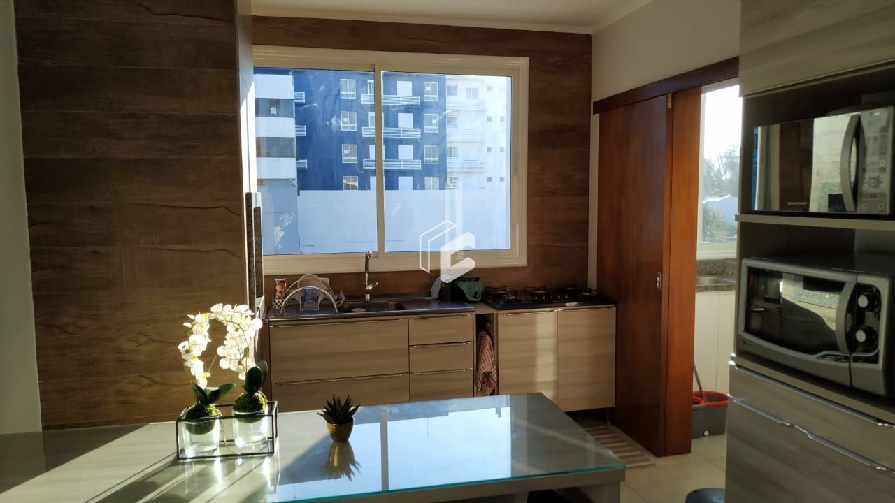 Apartamento à venda com 3 quartos, 140m² - Foto 4