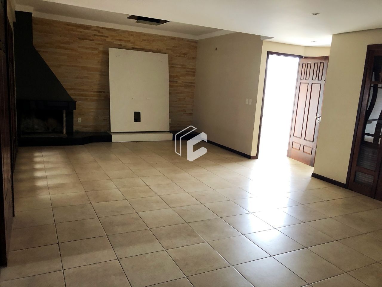 Casa à venda com 4 quartos, 341m² - Foto 3