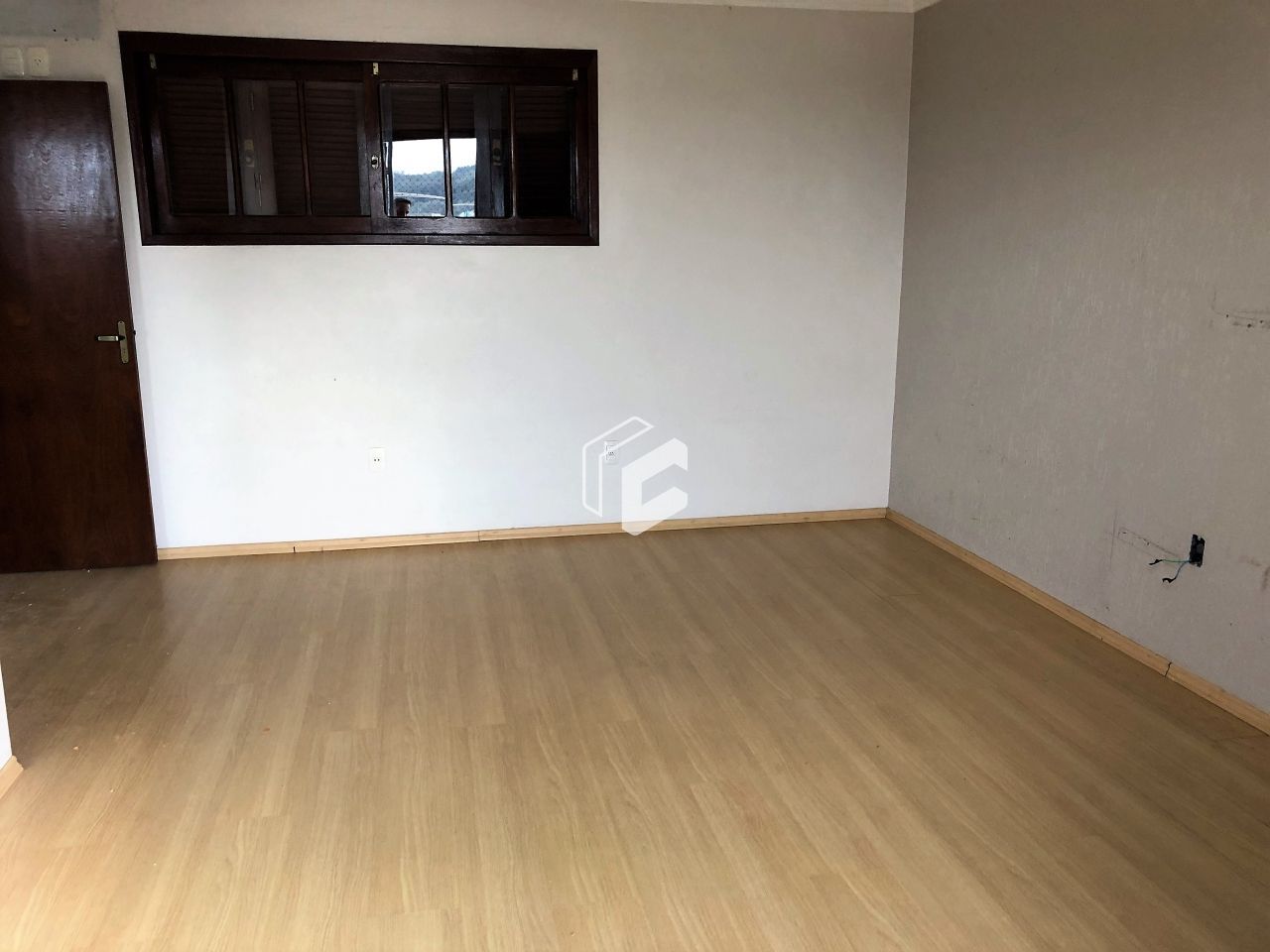 Casa à venda com 4 quartos, 341m² - Foto 10