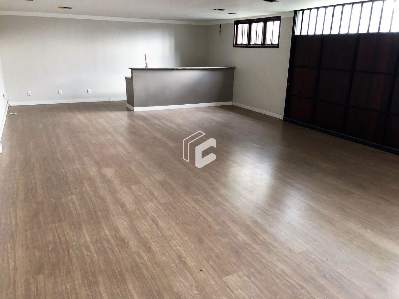 Casa à venda com 4 quartos, 341m² - Foto 14