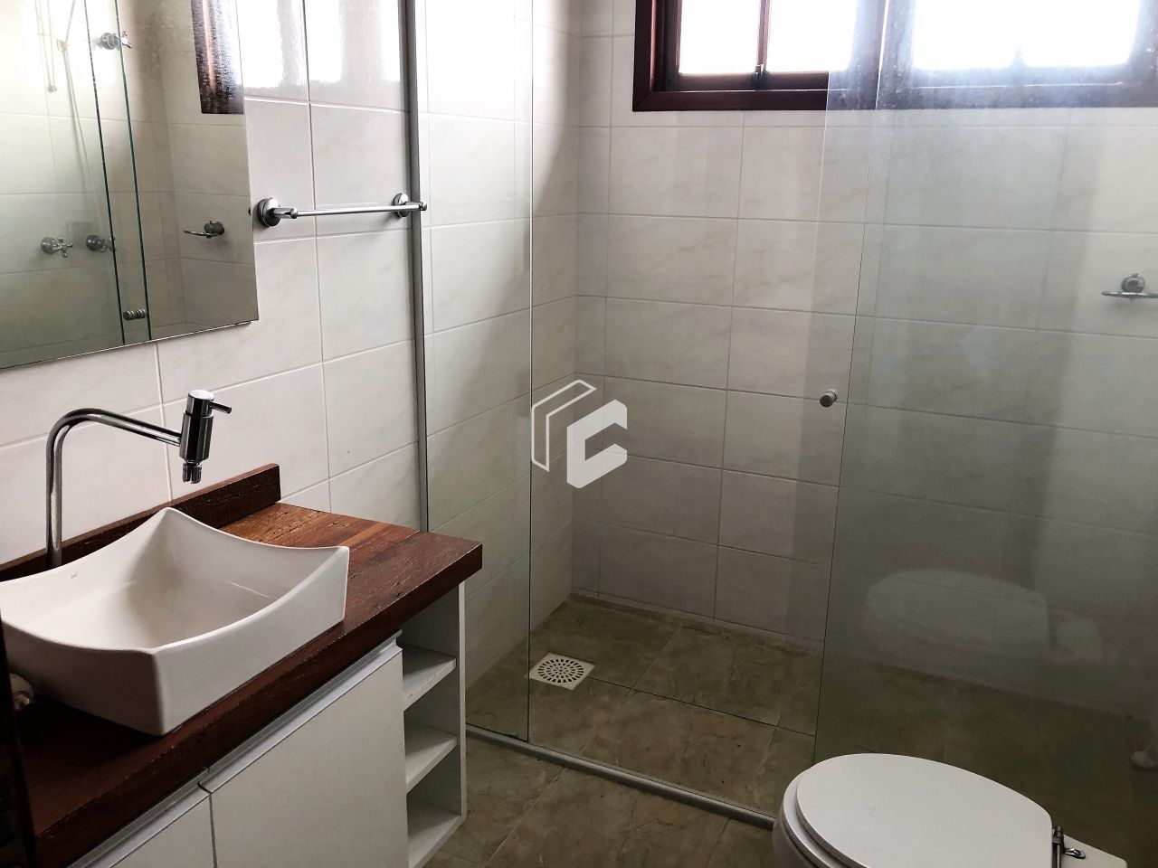 Casa à venda com 4 quartos, 341m² - Foto 13