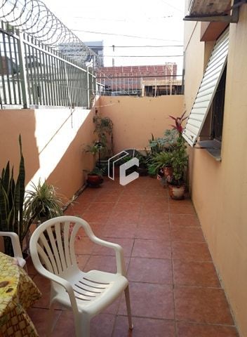 Apartamento à venda com 2 quartos, 64m² - Foto 2