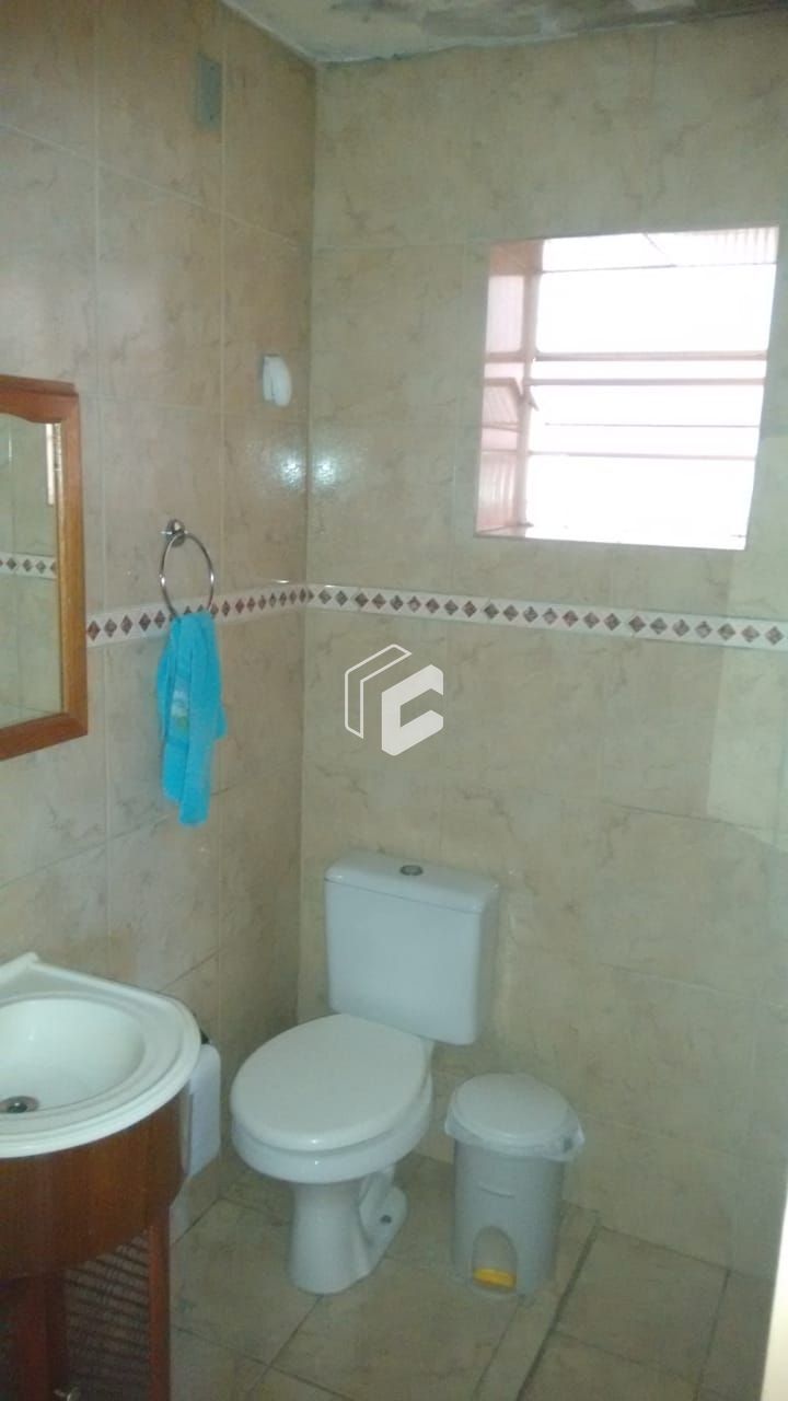 Casa à venda com 6 quartos, 262m² - Foto 11