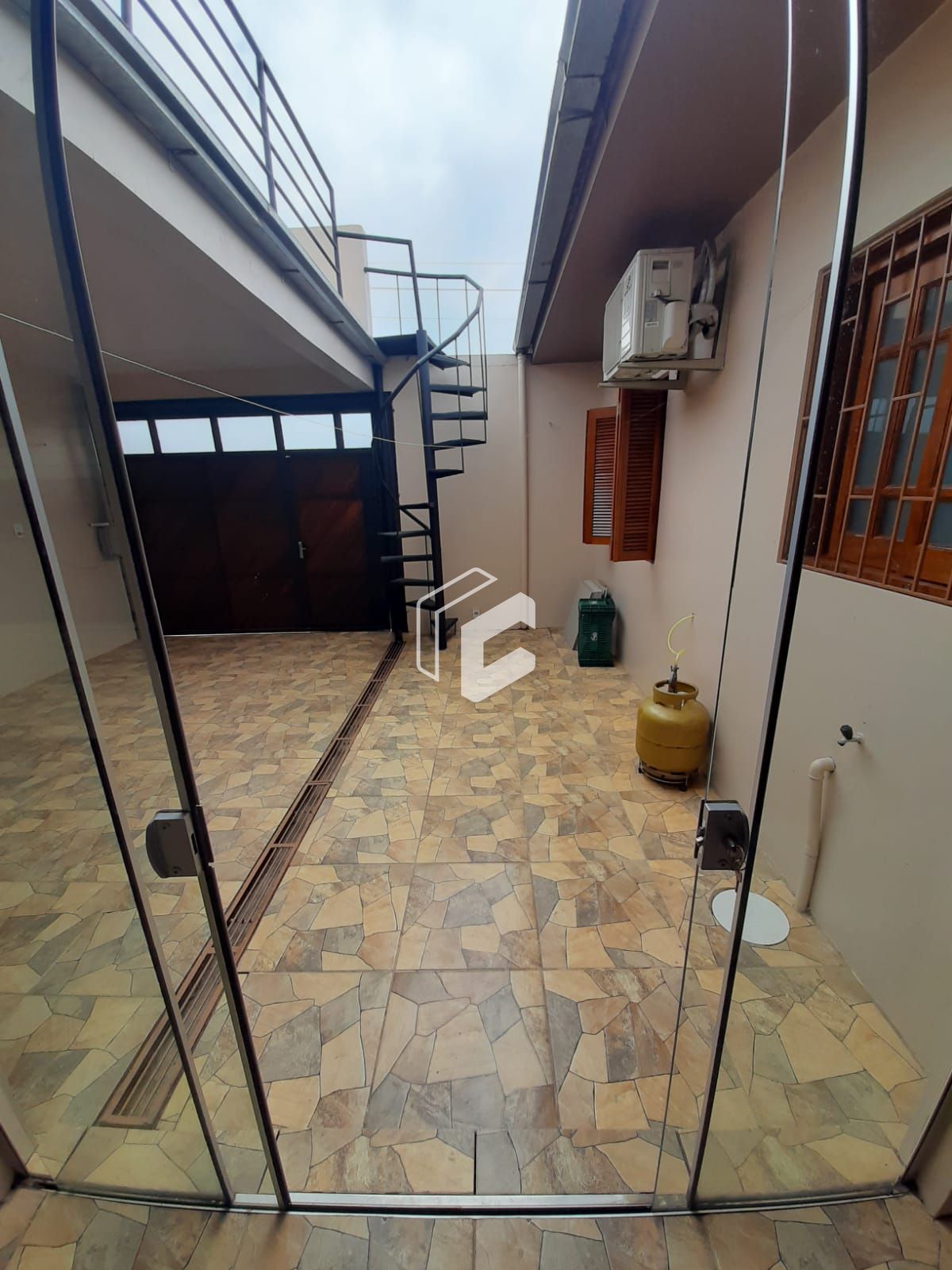 Casa de Condomínio à venda com 2 quartos, 100m² - Foto 4