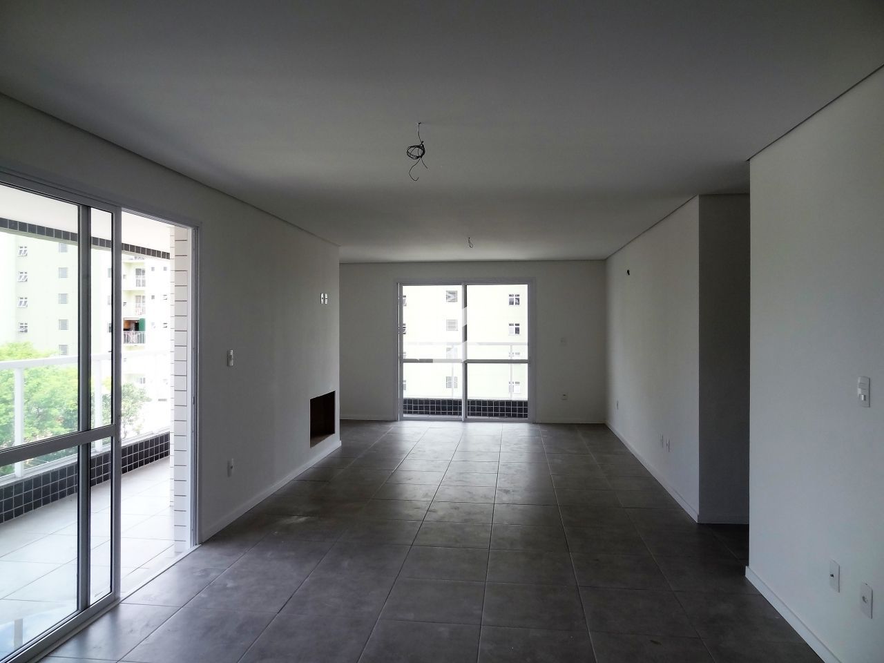 Apartamento à venda com 3 quartos, 165m² - Foto 4