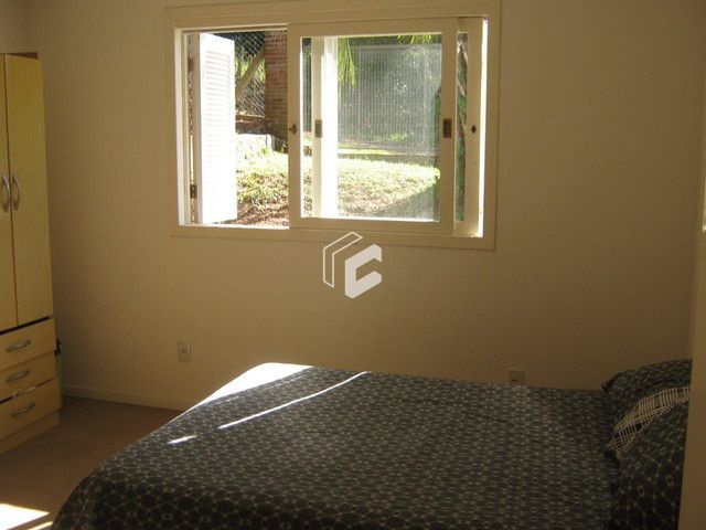 Casa à venda com 2 quartos, 70m² - Foto 4