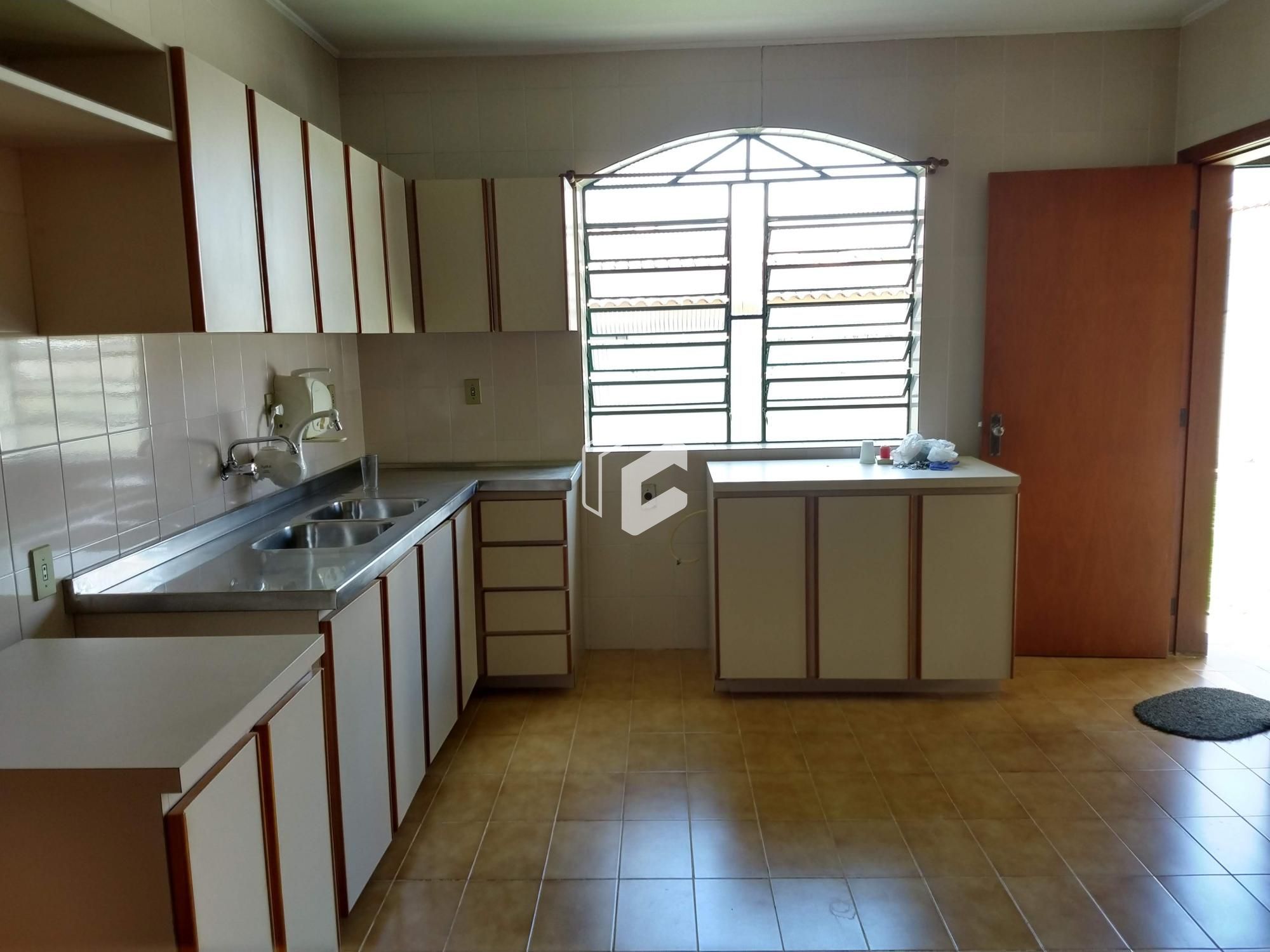 Casa à venda com 3 quartos, 205m² - Foto 15