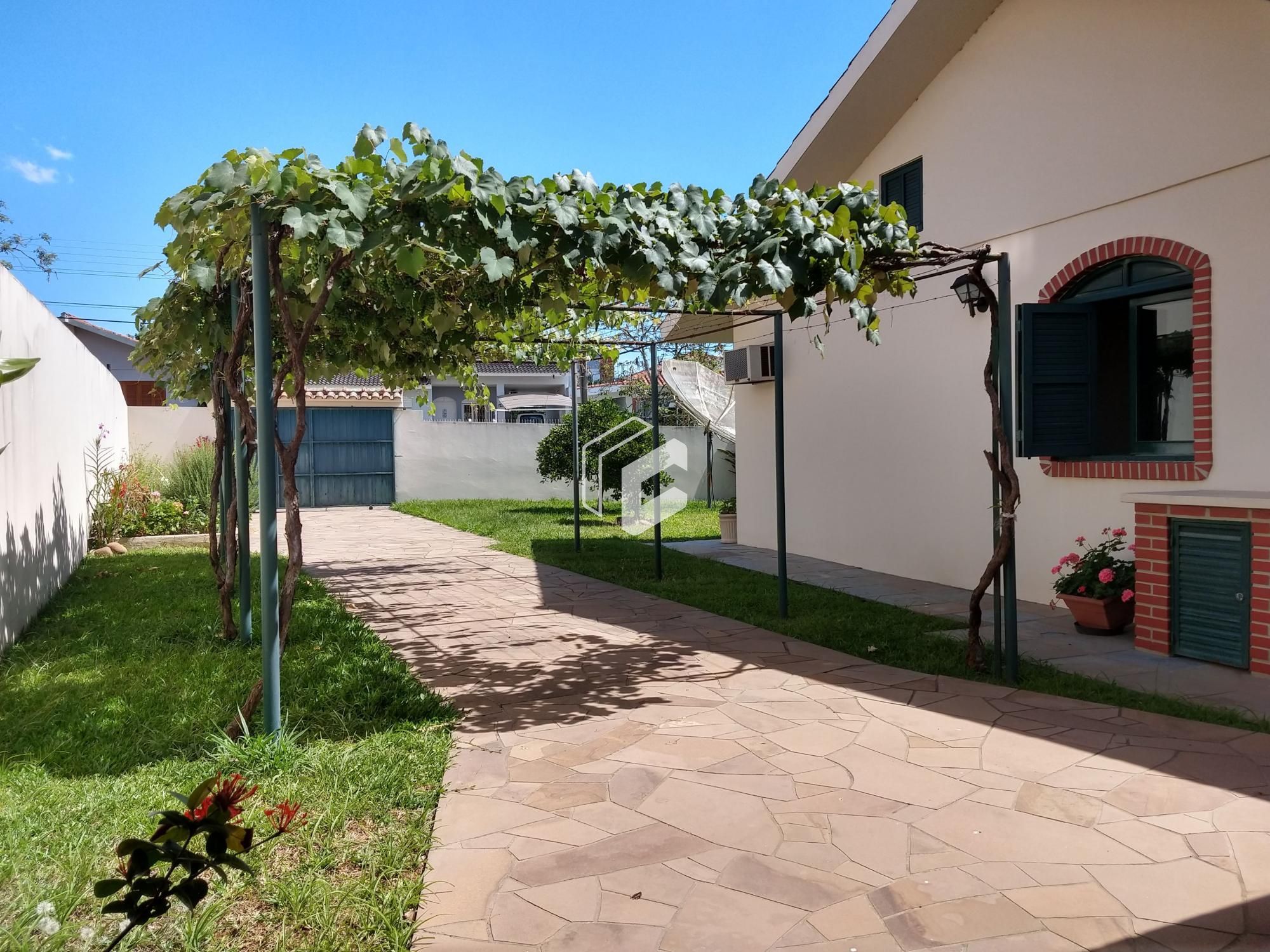 Casa à venda com 3 quartos, 205m² - Foto 4