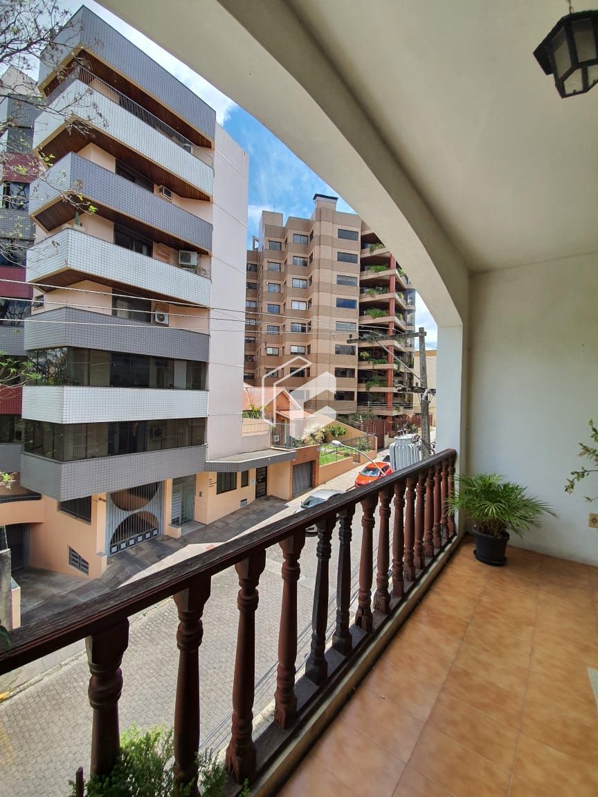 Apartamento à venda com 3 quartos, 170m² - Foto 2