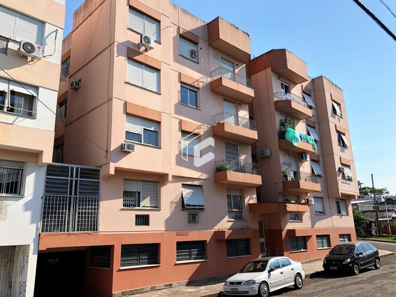 Apartamento à venda com 3 quartos, 84m² - Foto 2