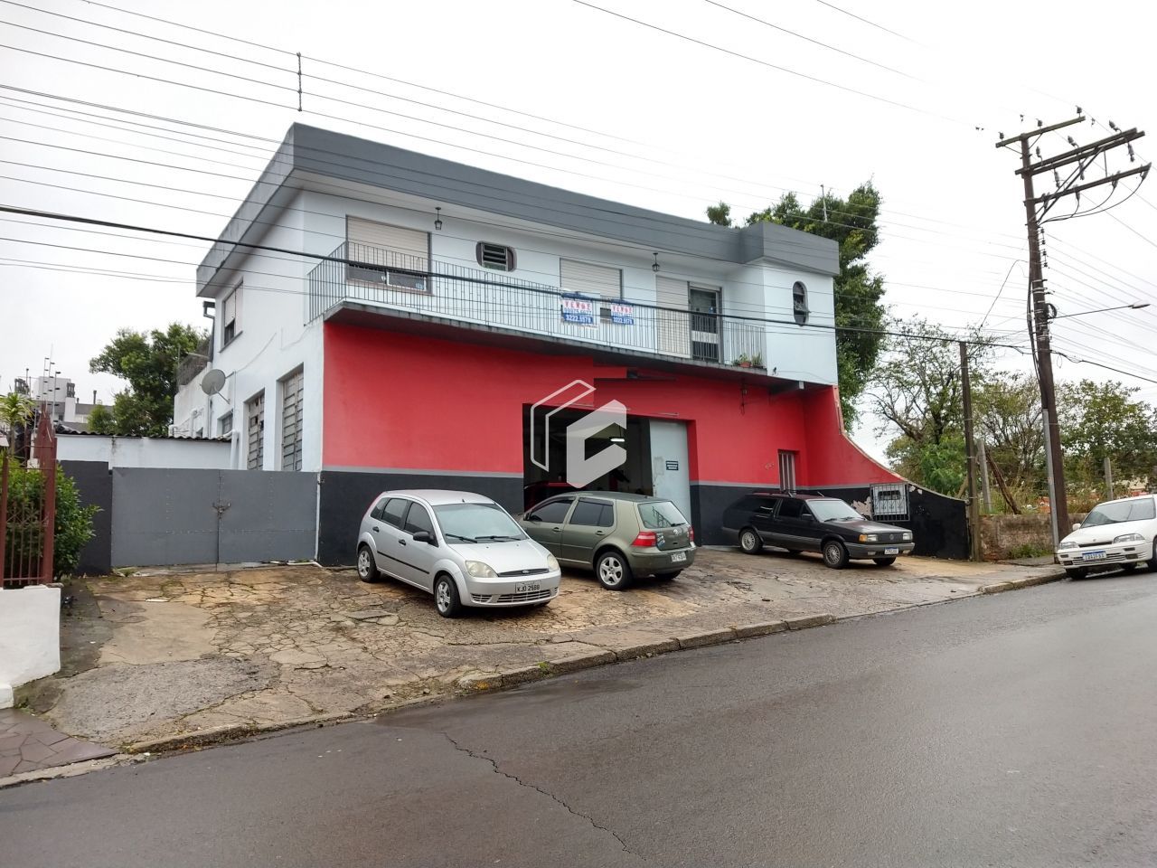 Sobrado à venda com 3 quartos, 322m² - Foto 2