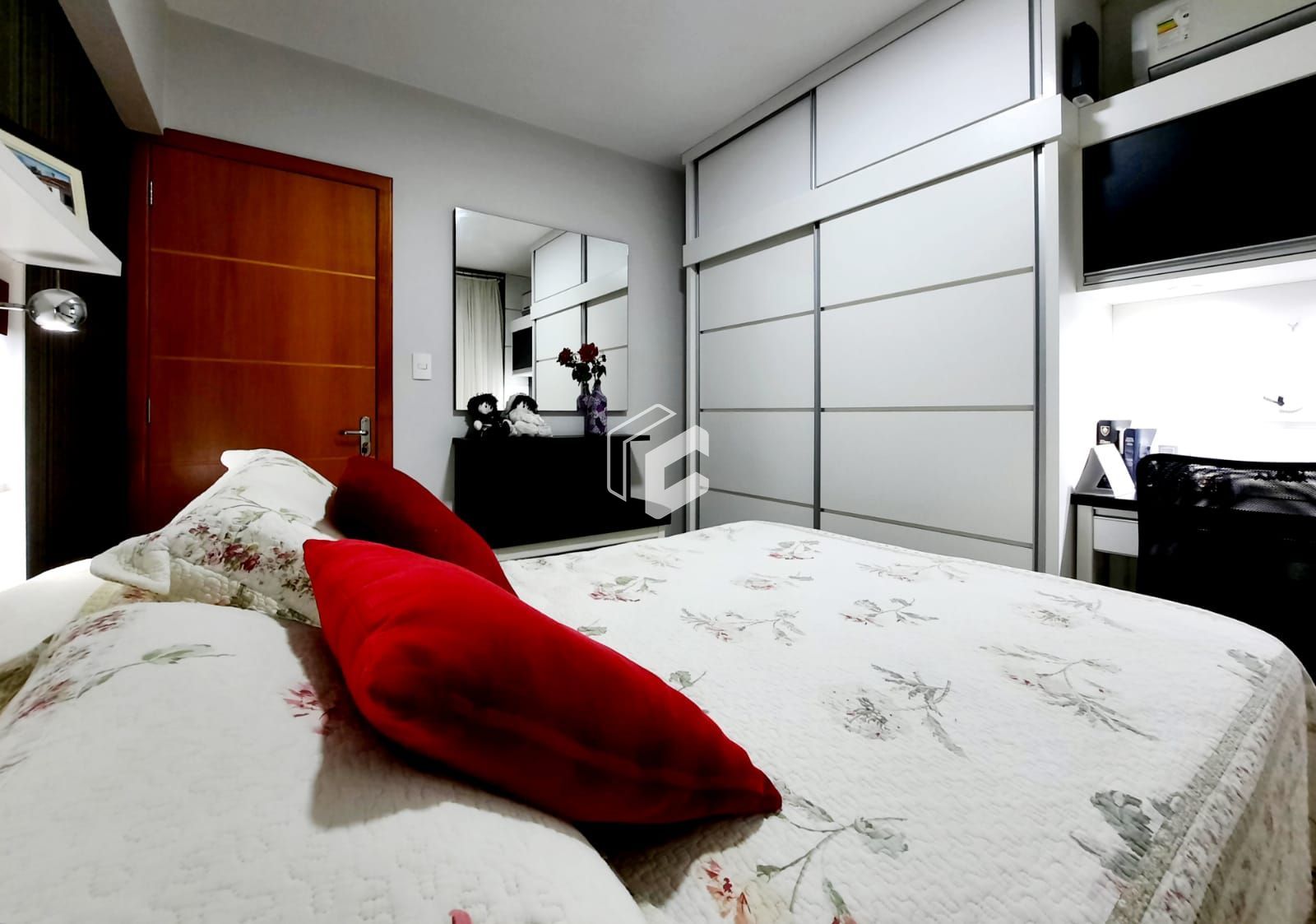 Apartamento à venda com 3 quartos, 118m² - Foto 11