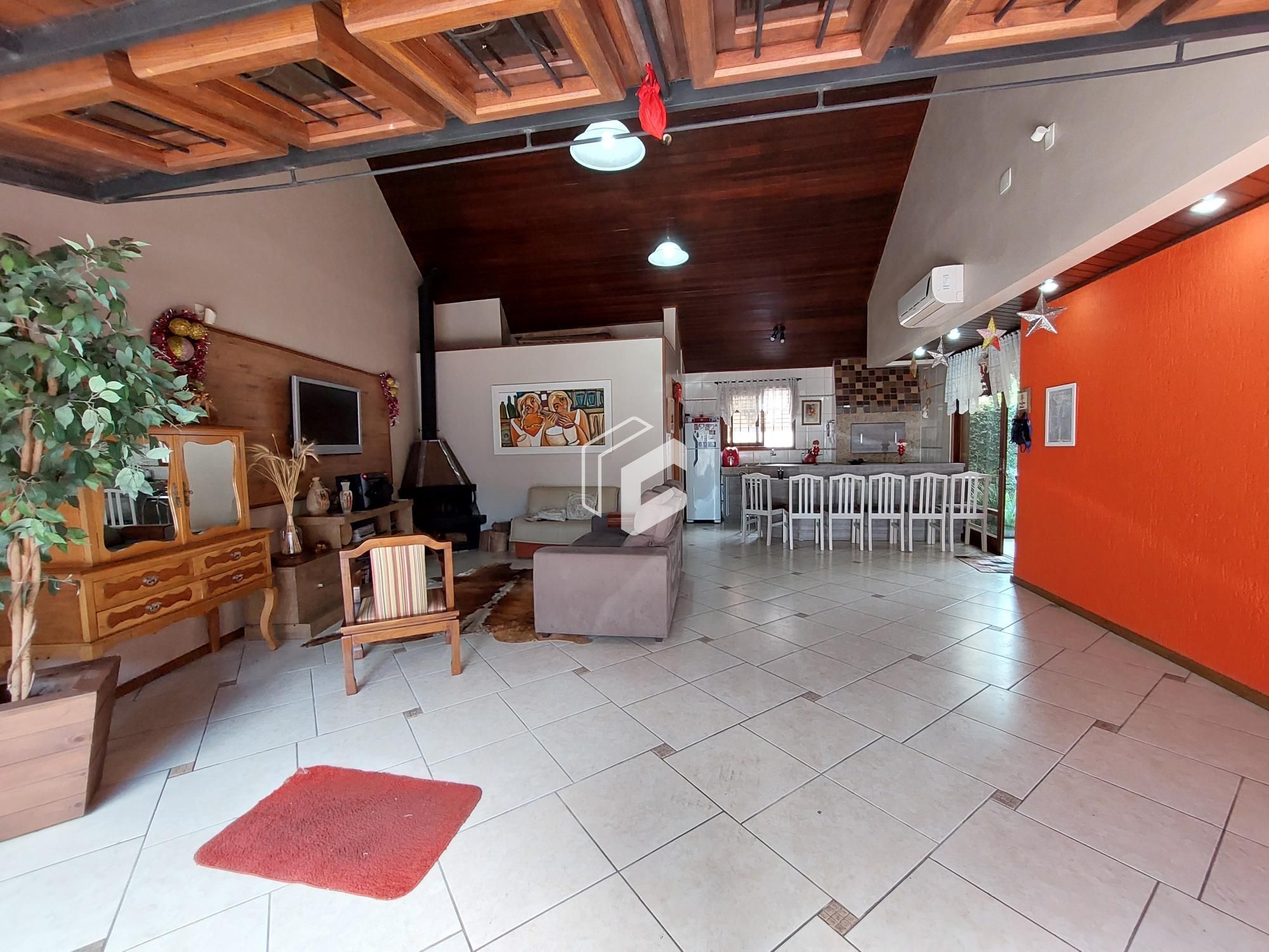 Casa à venda com 5 quartos, 309m² - Foto 4