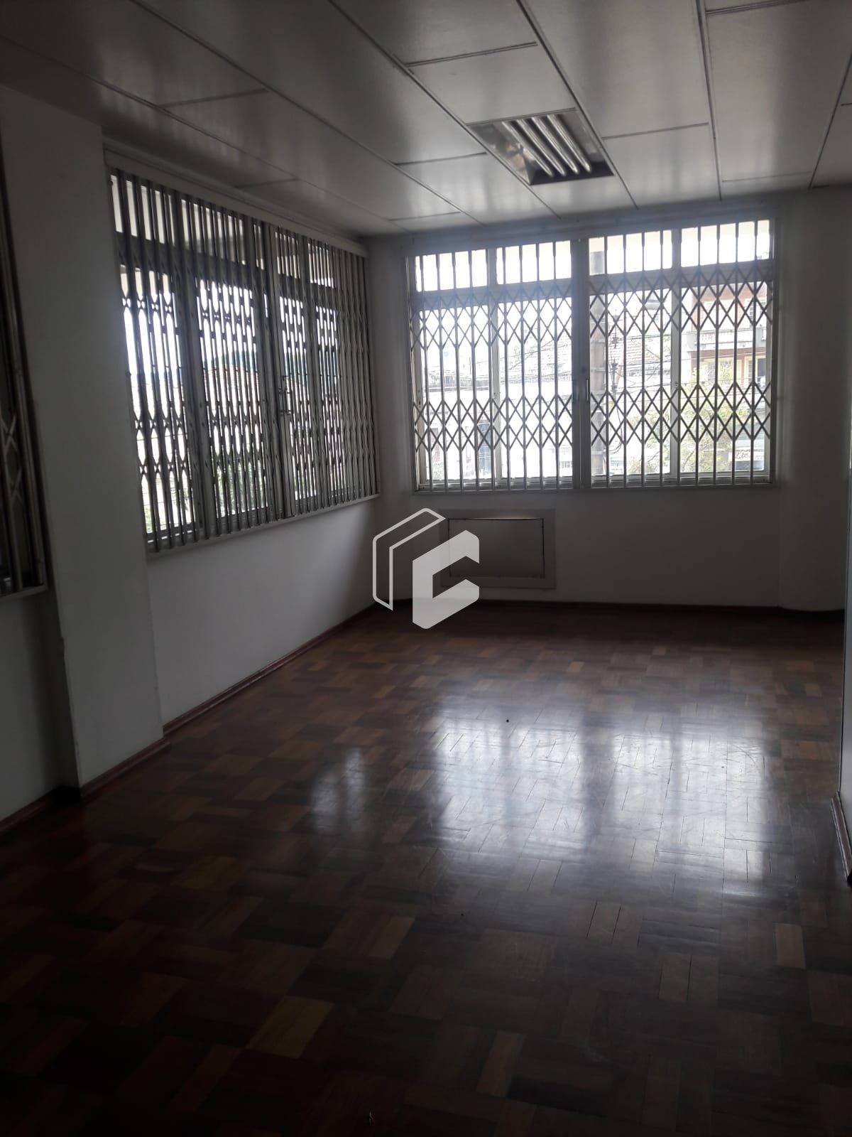 Conjunto Comercial-Sala à venda com 1 quarto, 105m² - Foto 3