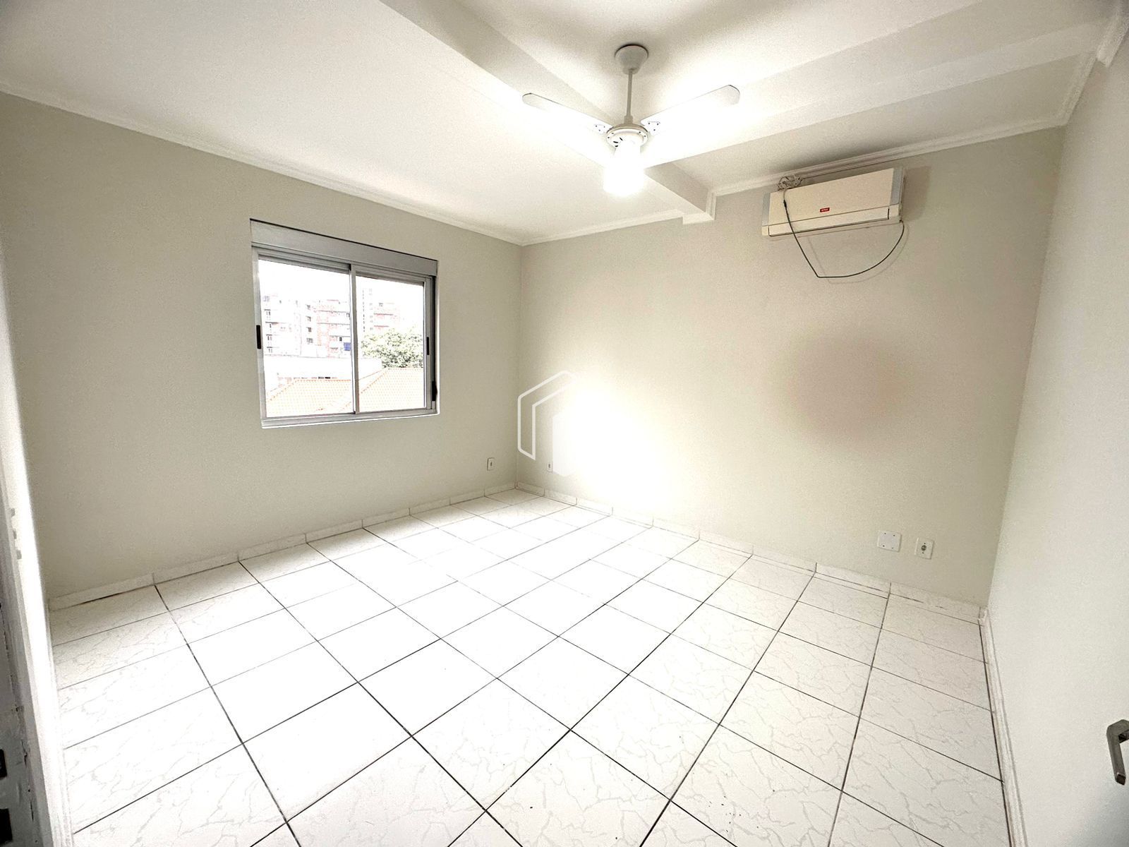 Apartamento à venda com 3 quartos, 121m² - Foto 18